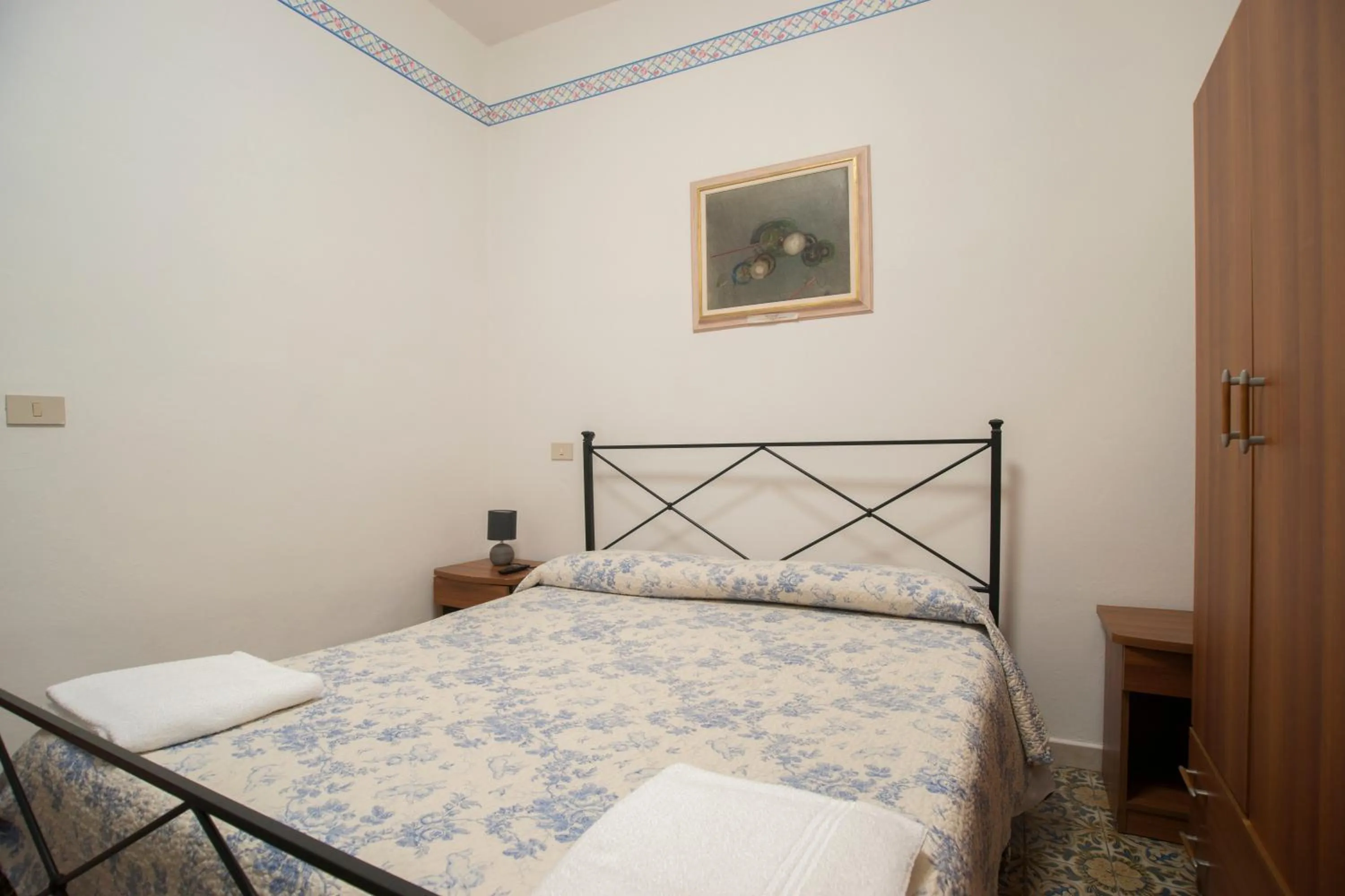 Bed in Albergo Pensione Ardenza SELF CHECK-IN
