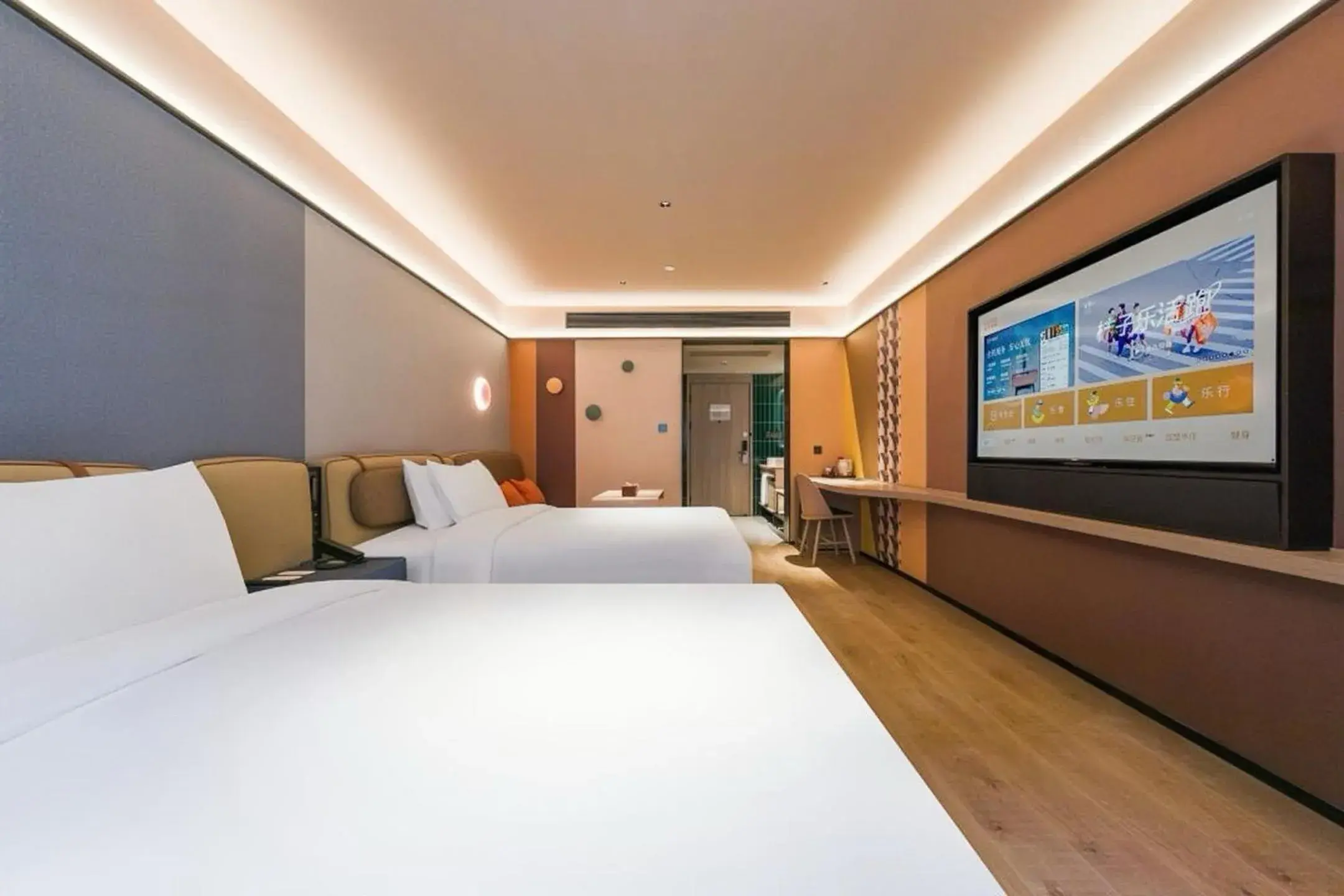 King Room with Two King Beds in Orange Hotel Guilin Yangshuo West Street Branch King Room with Two King Beds in Orange Hotel Guilin Yangshuo West Street Branch
