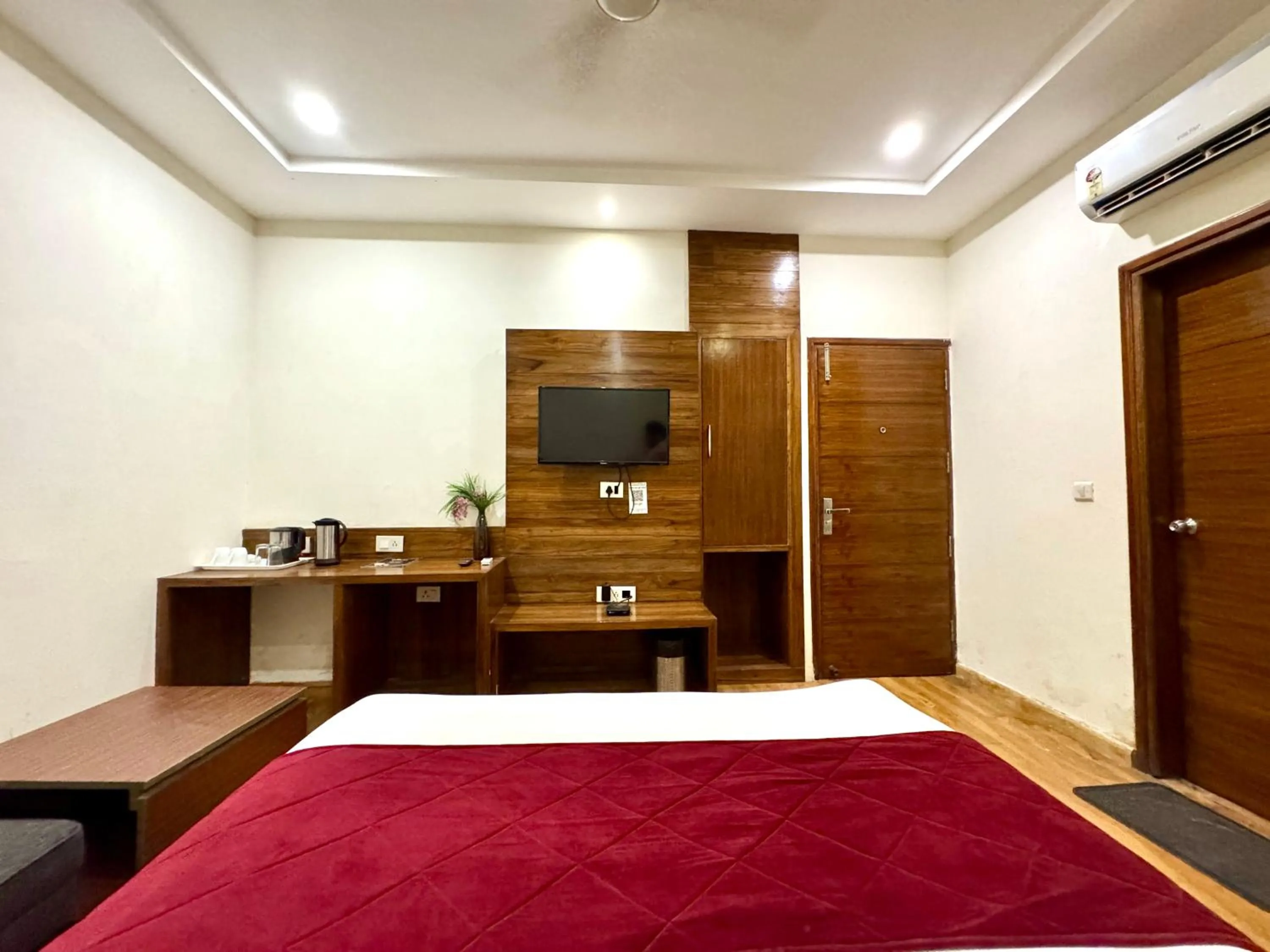 Photo of the whole room, Bed in Hotel Bahl Regency