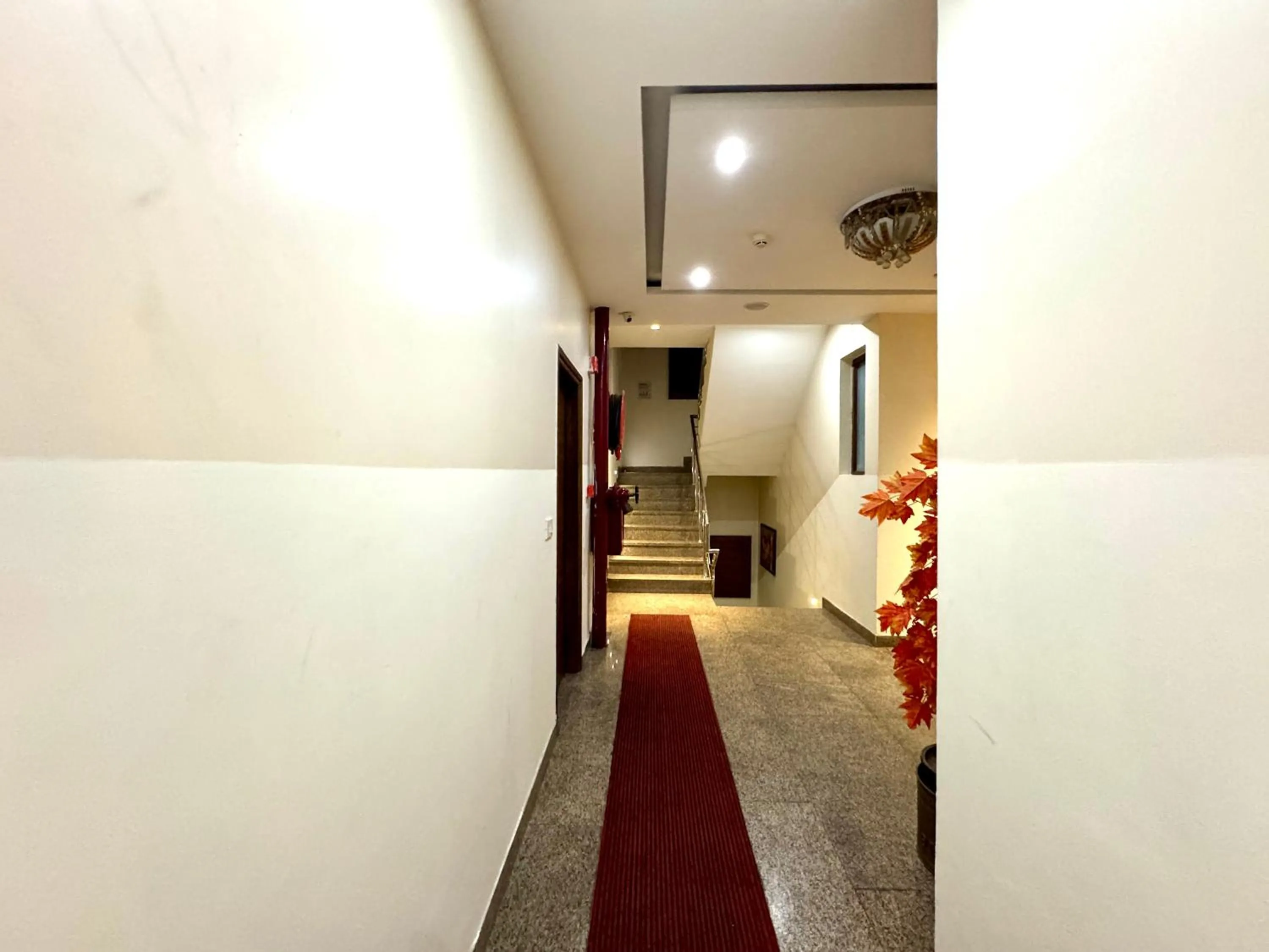 Facade/entrance, Bed in Hotel Bahl Regency