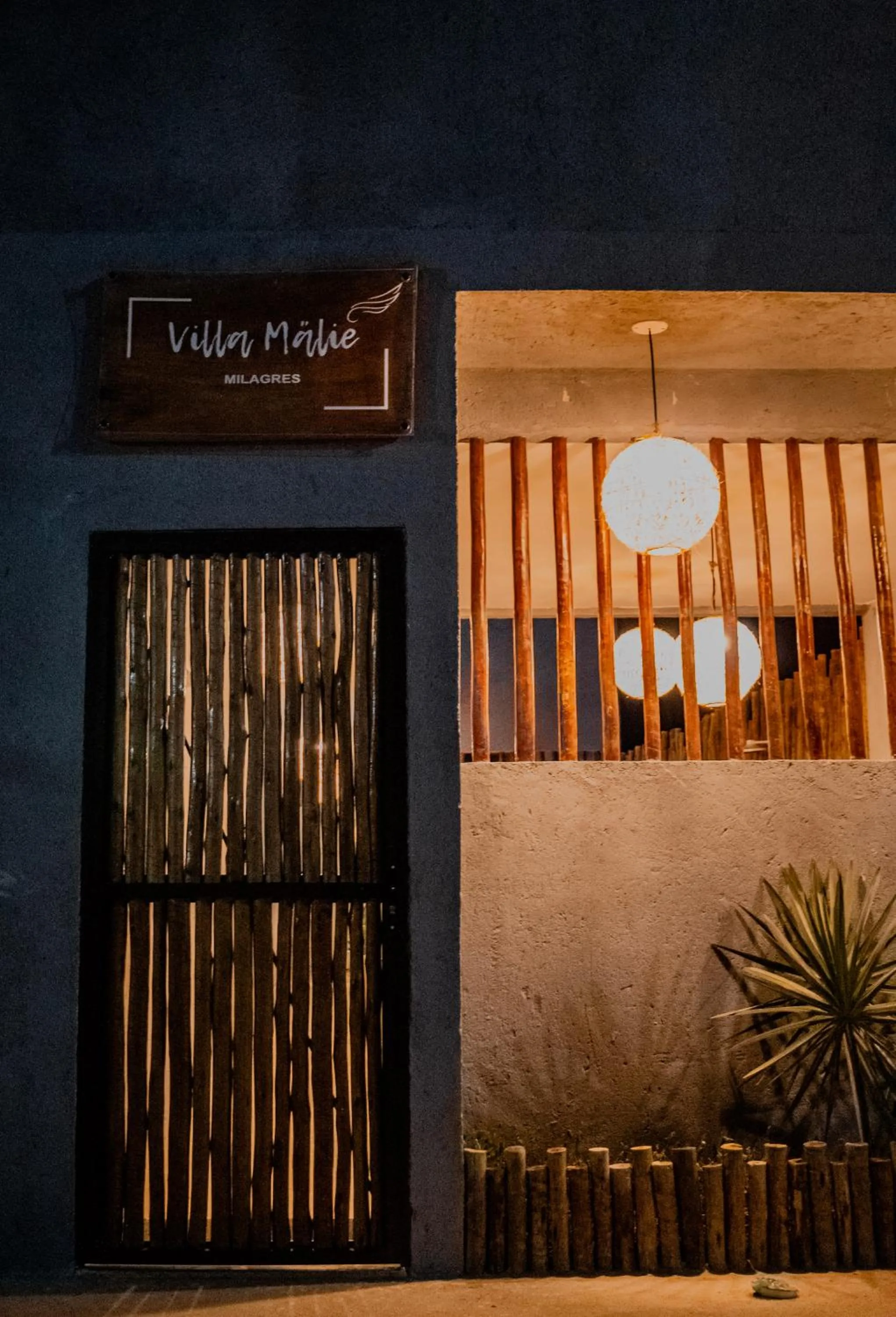 Facade/entrance in Vila Malie milagres