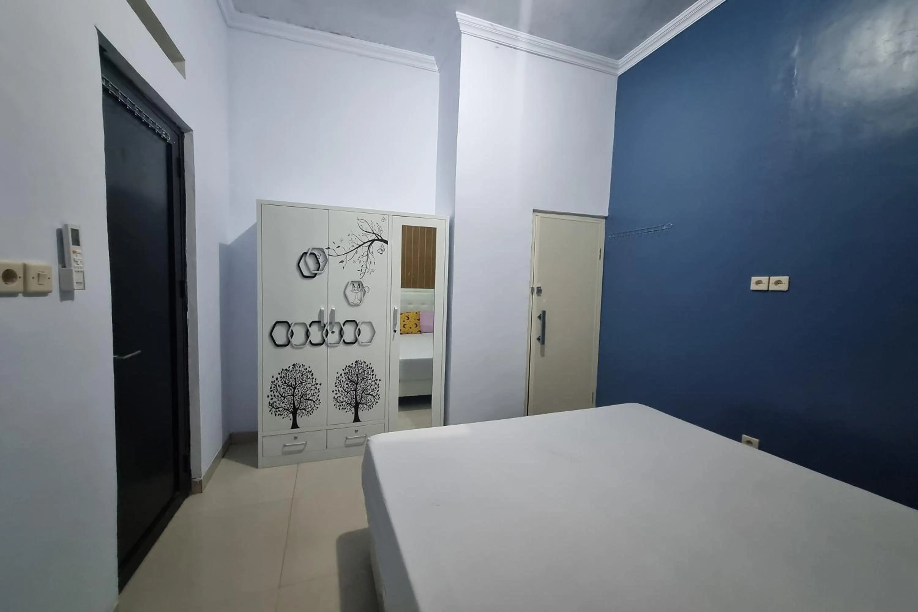 Bed in Ardafa Inn & Villa