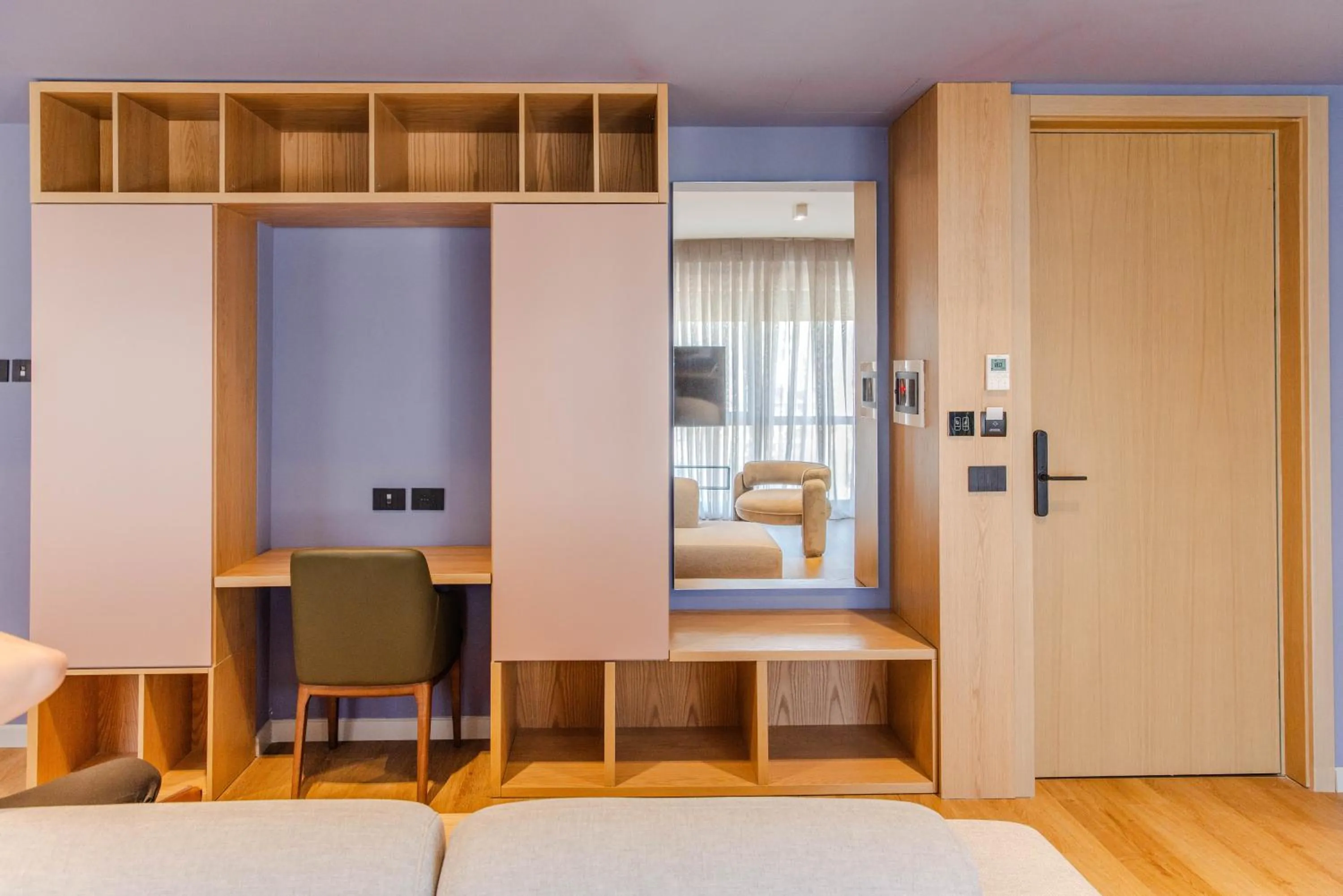 Living room, Bed in Si Hotel Tirana