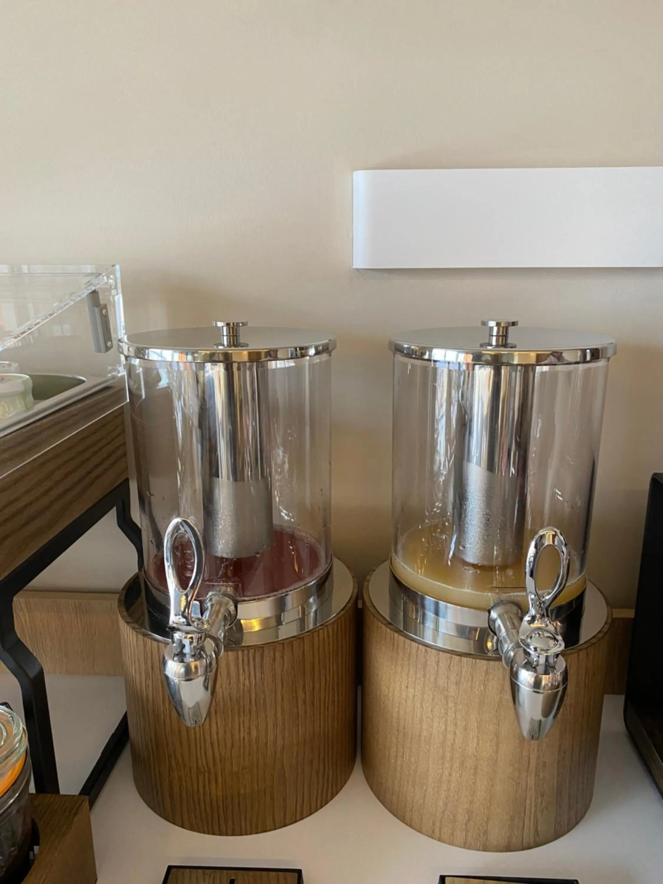 Breakfast in Si Hotel Tirana