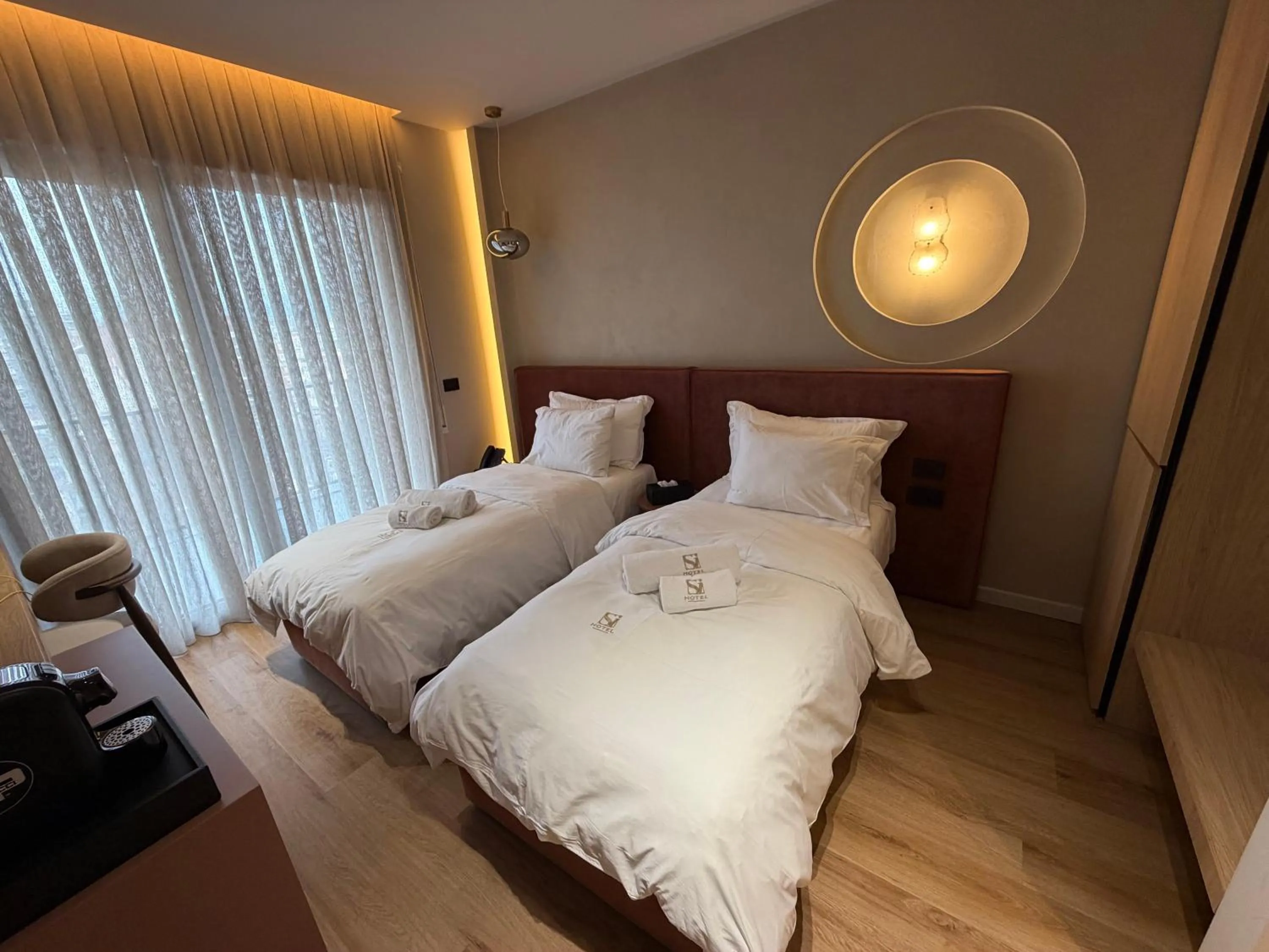 Bedroom, Bed in Si Hotel Tirana