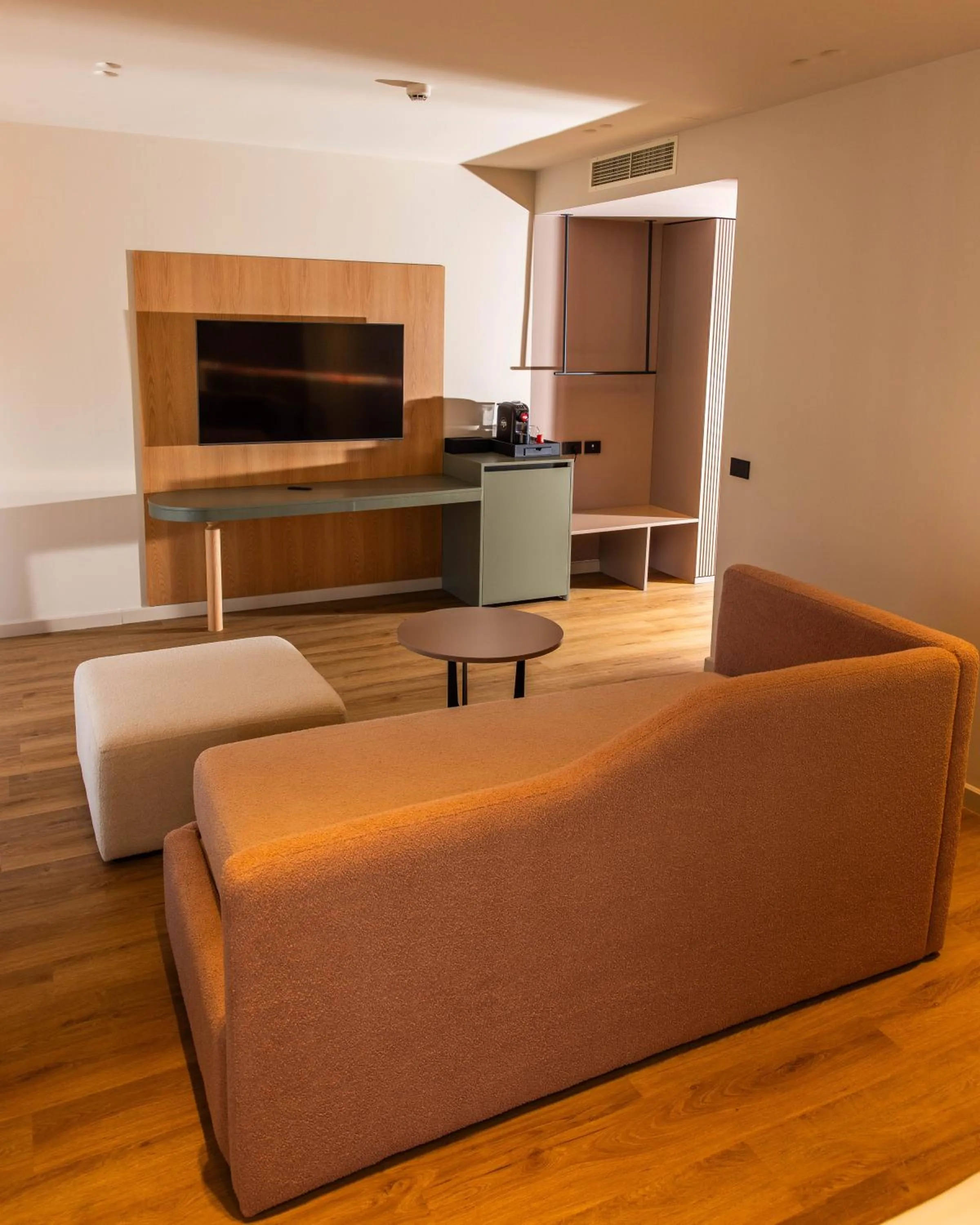 TV and multimedia in Si Hotel Tirana