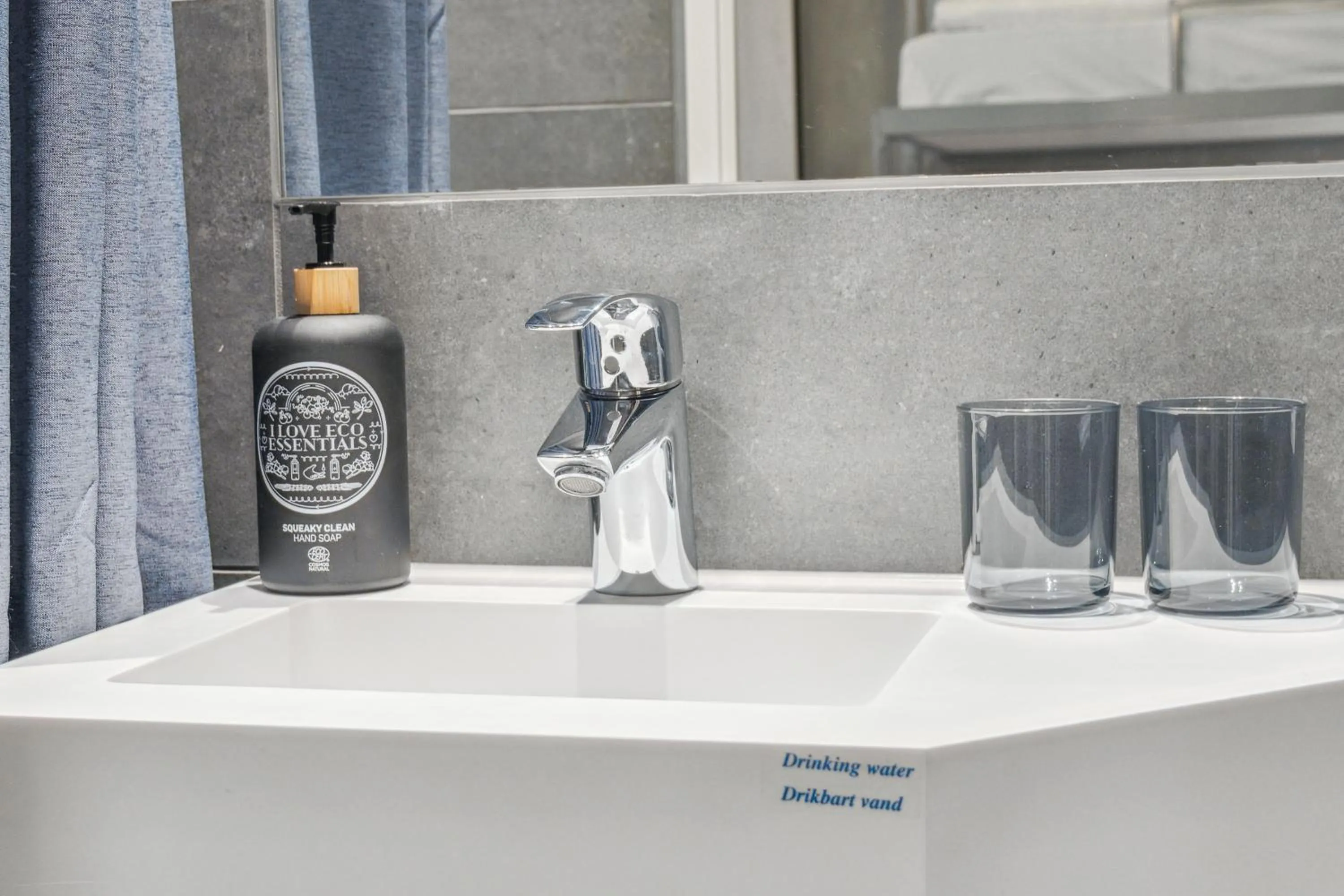 Bathroom in Hotel Fyrtøjet - We give less You save more
