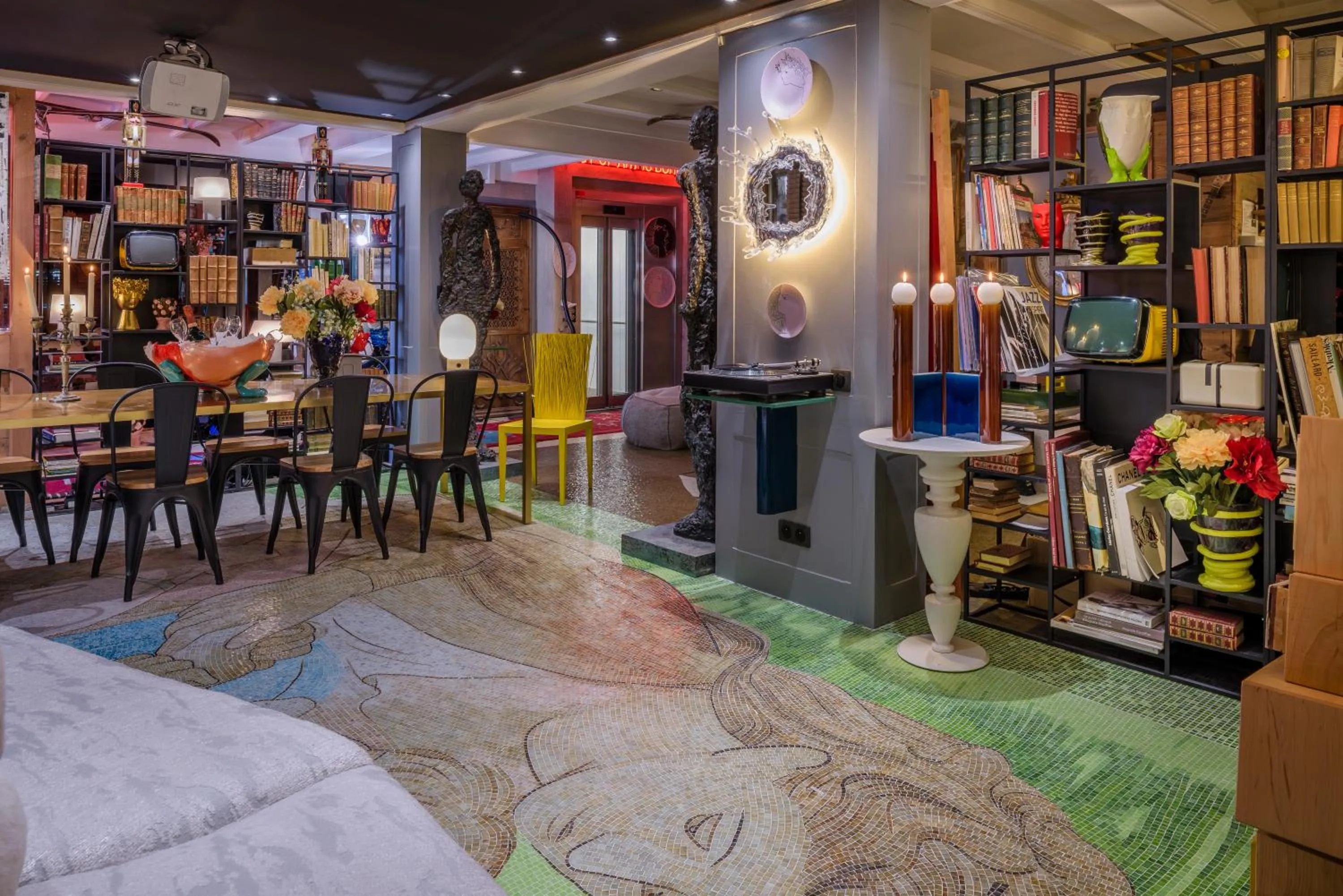 Lobby or reception in Snow Lodge Hotel Courchevel 1850