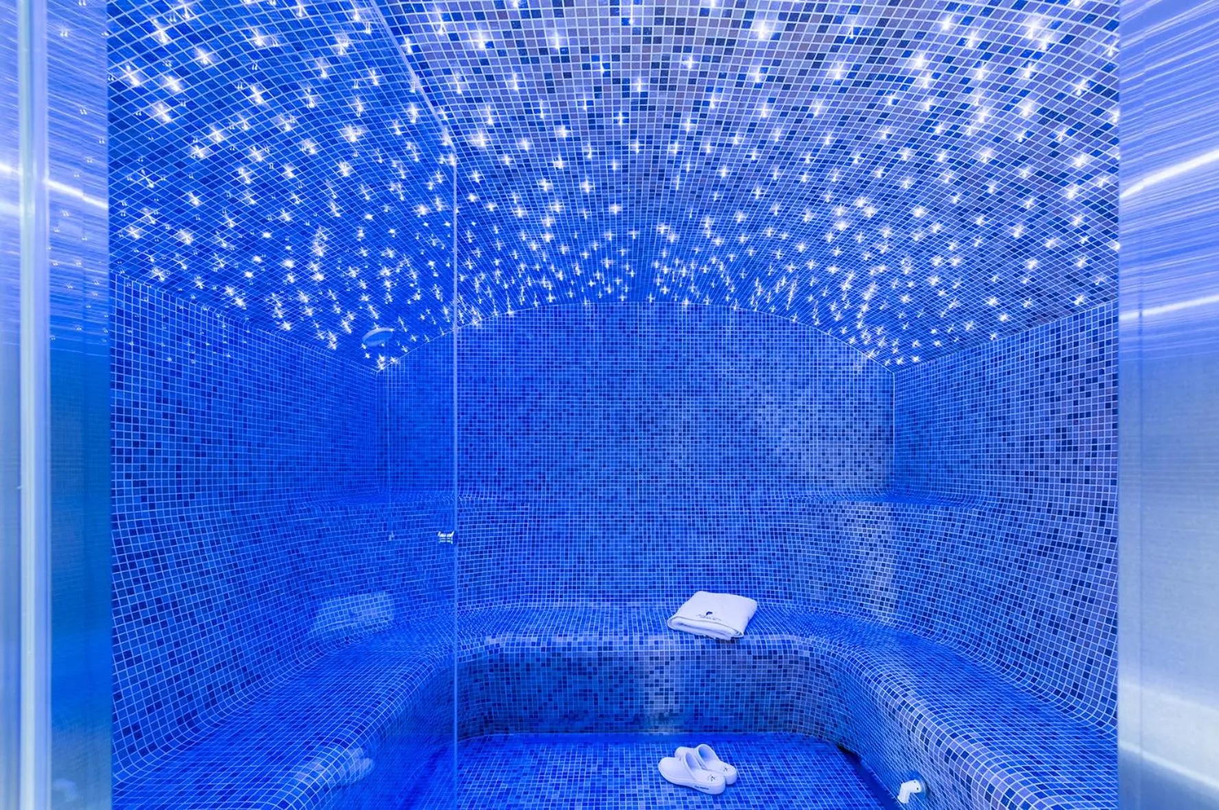 Steam room in Snow Lodge Hotel Courchevel 1850