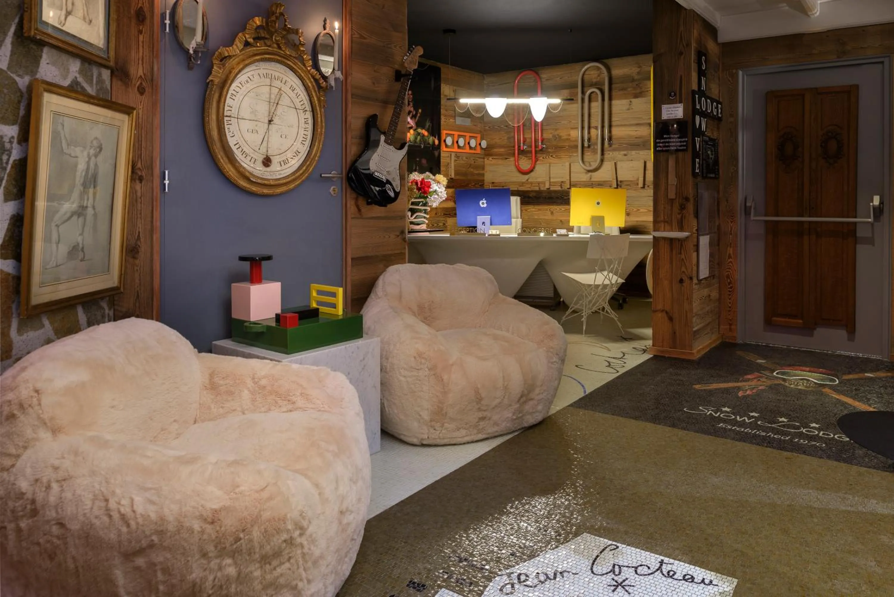 Lobby or reception in Snow Lodge Hotel Courchevel 1850
