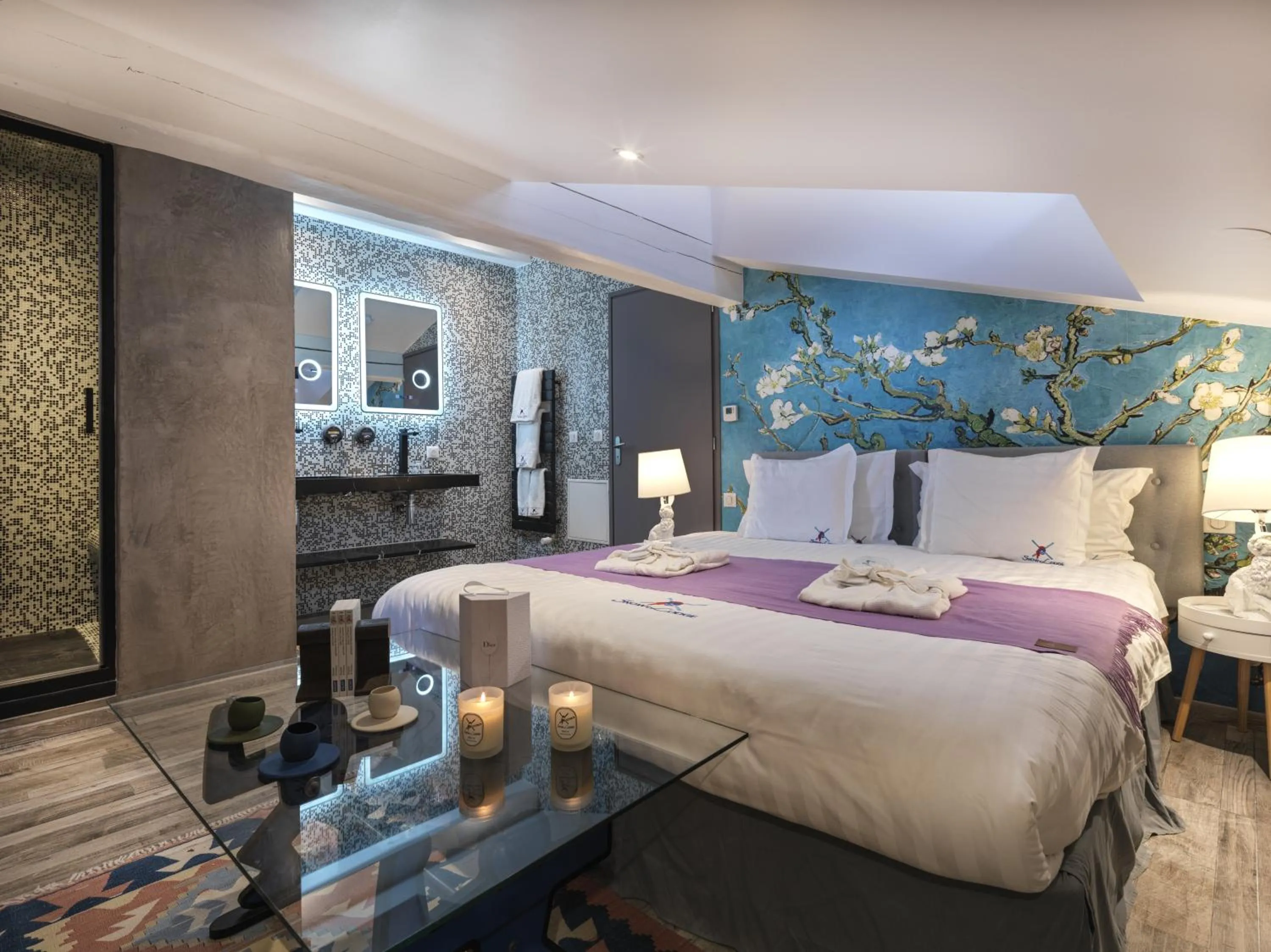 Bedroom, Bed in Snow Lodge Hotel Courchevel 1850