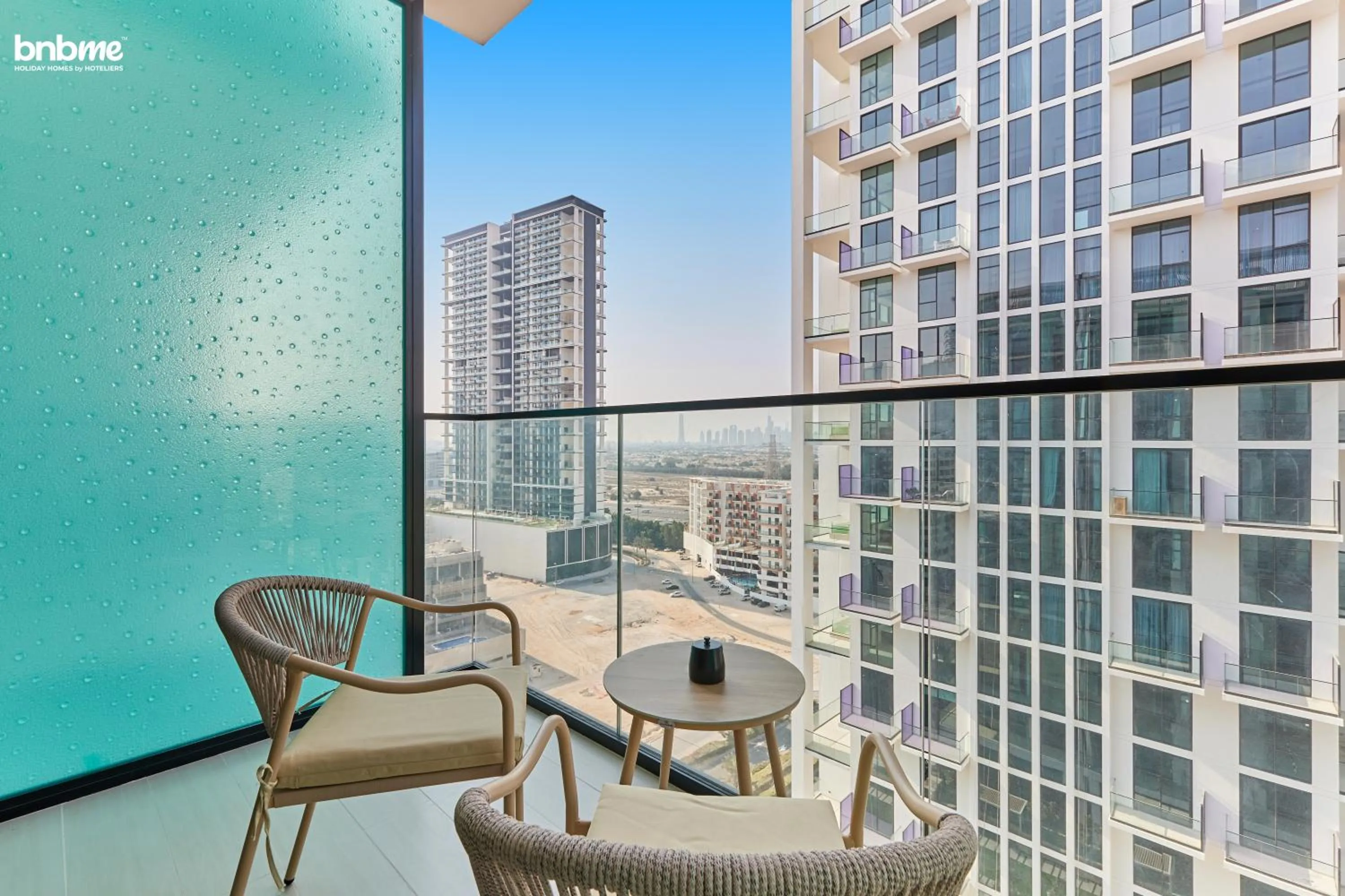 Day in bnbmehomes - Binghatti Lavender