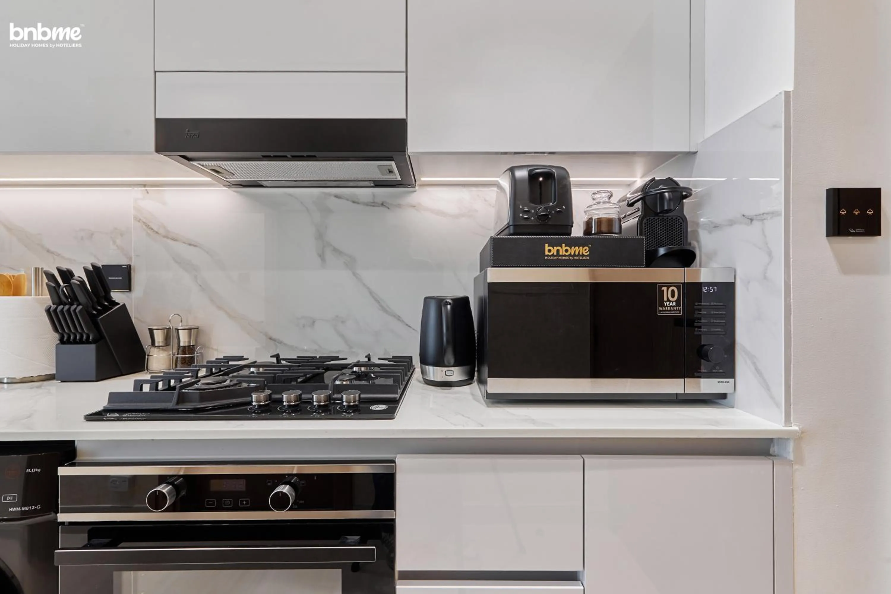 Coffee/tea facilities in bnbmehomes - Binghatti Lavender