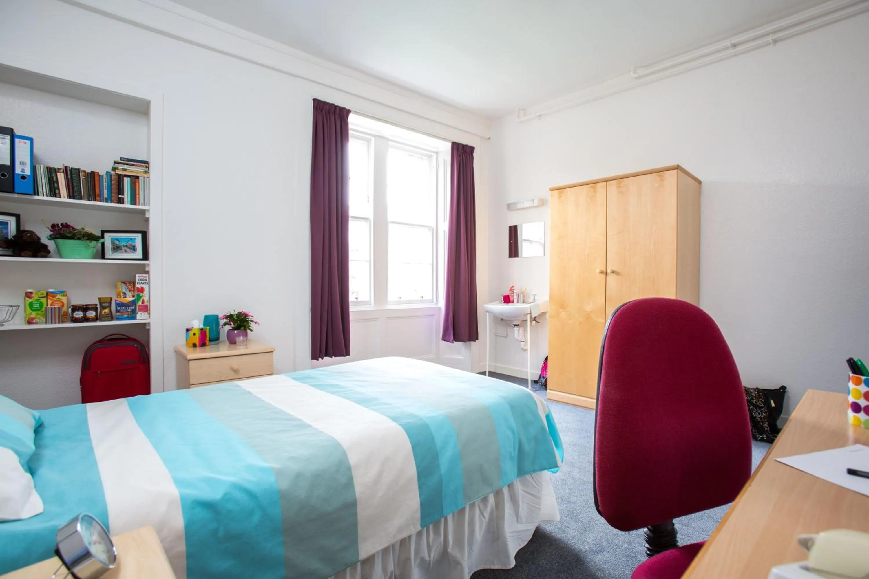 Day, Bed in McIntosh Hall - Campus Accommodation