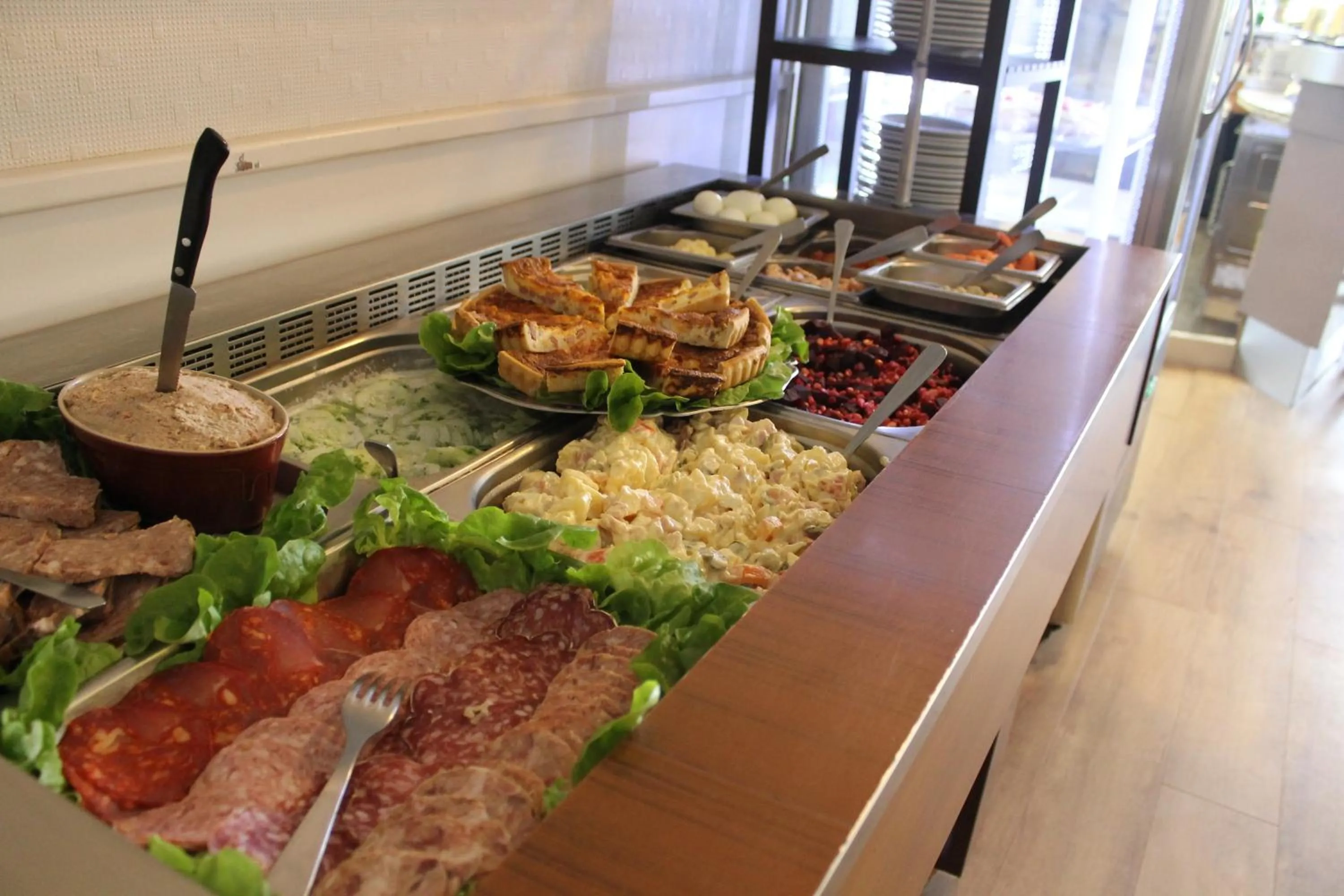 Restaurant/places to eat in Le Bellevue Lisieux