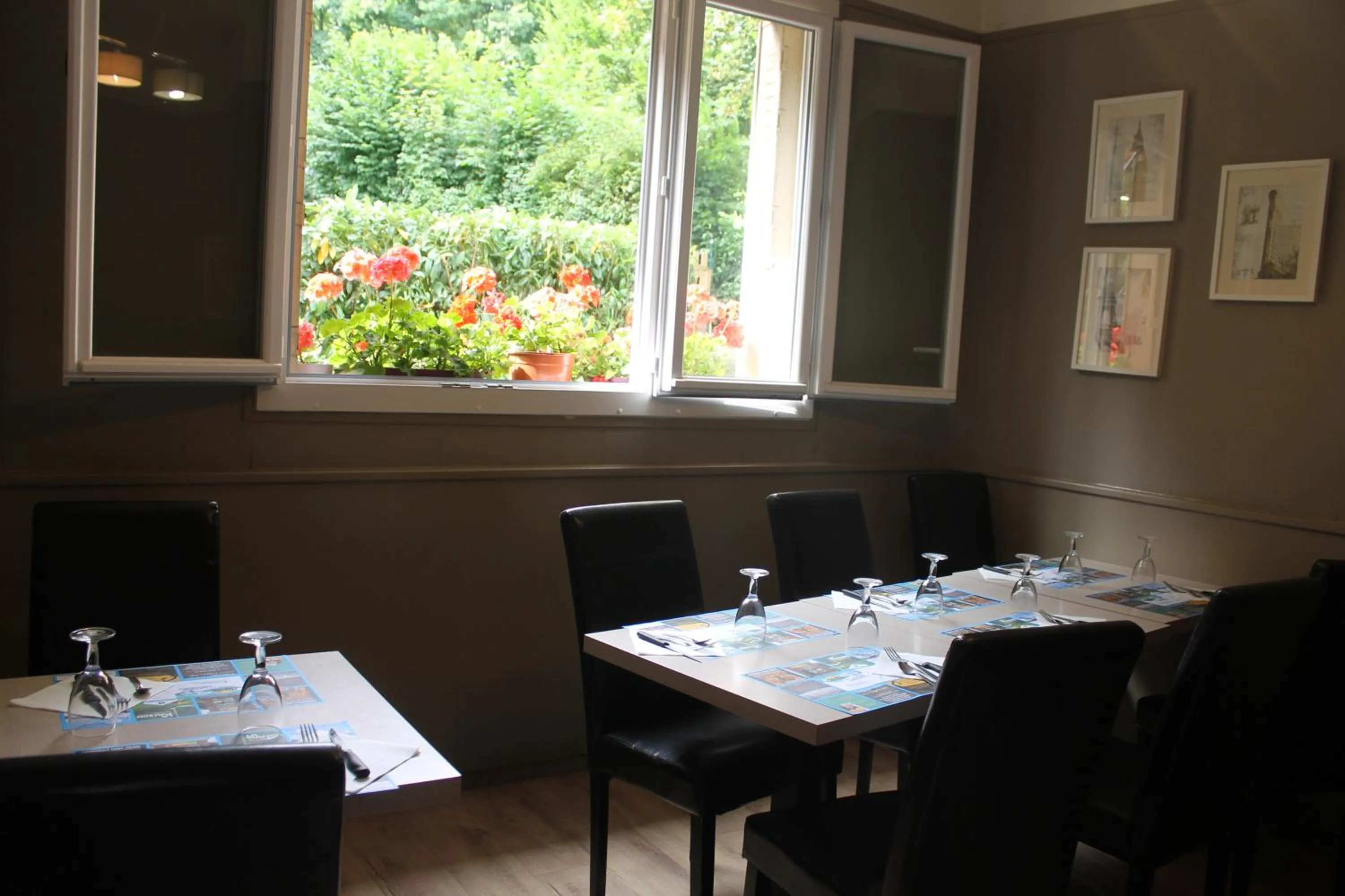 Restaurant/places to eat in Le Bellevue Lisieux