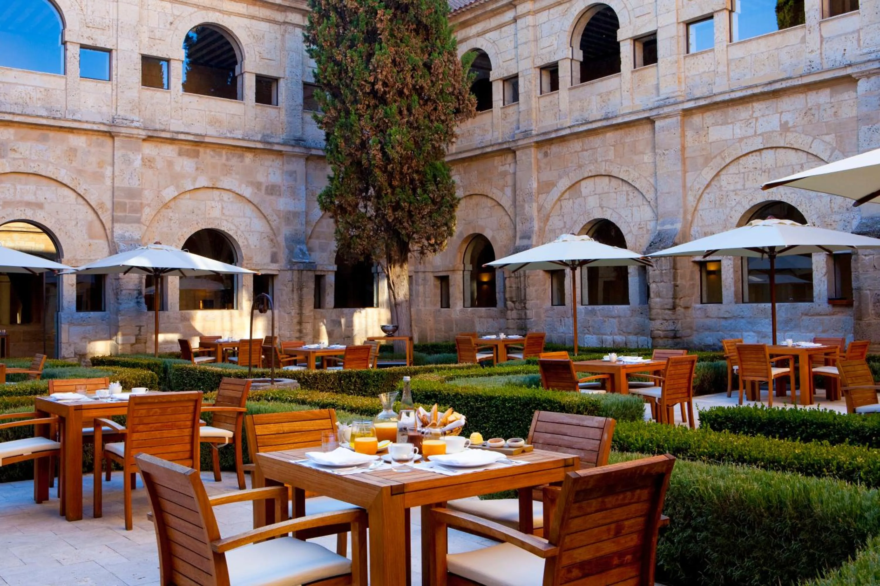 Restaurant/places to eat in Abadia Retuerta LeDomaine