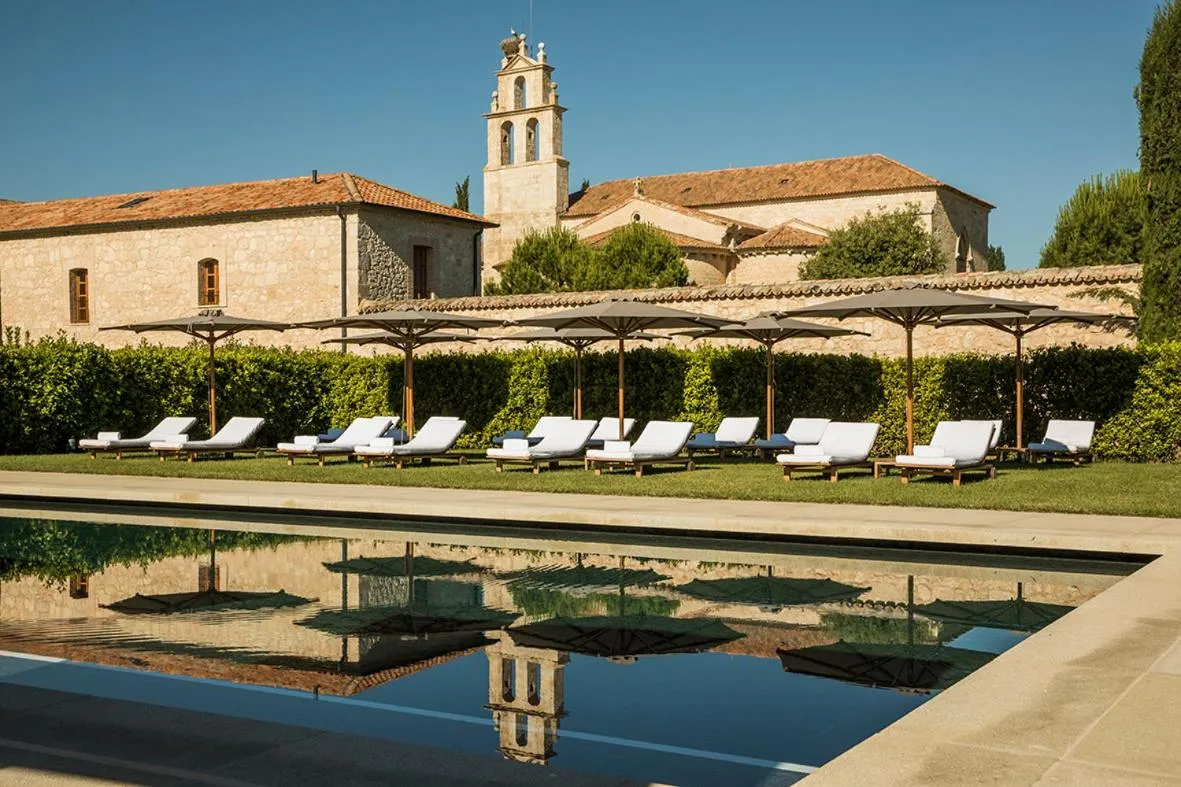Swimming pool in Abadia Retuerta LeDomaine