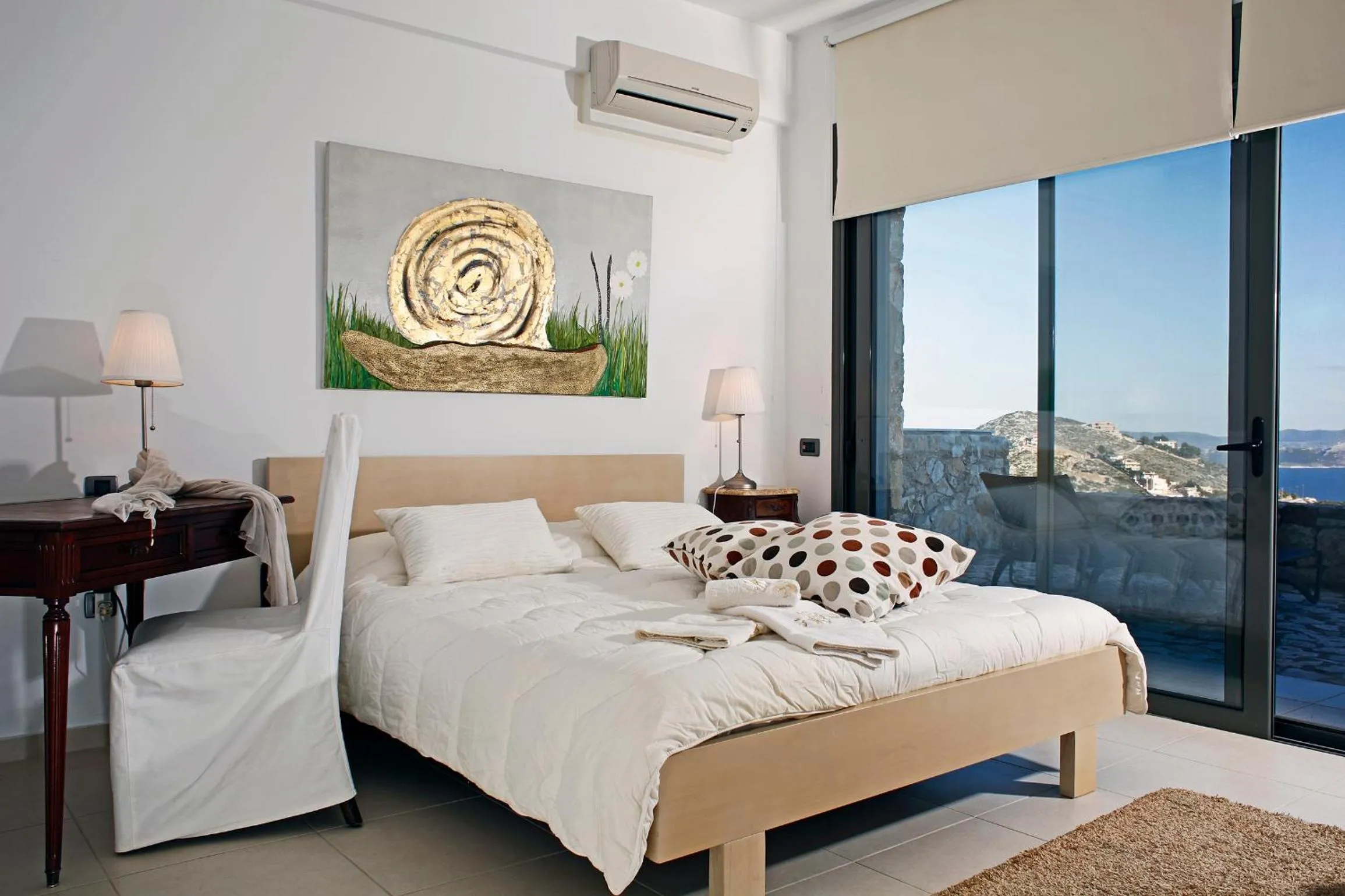 Bedroom, Bed in Seaview Maisonette Schinias