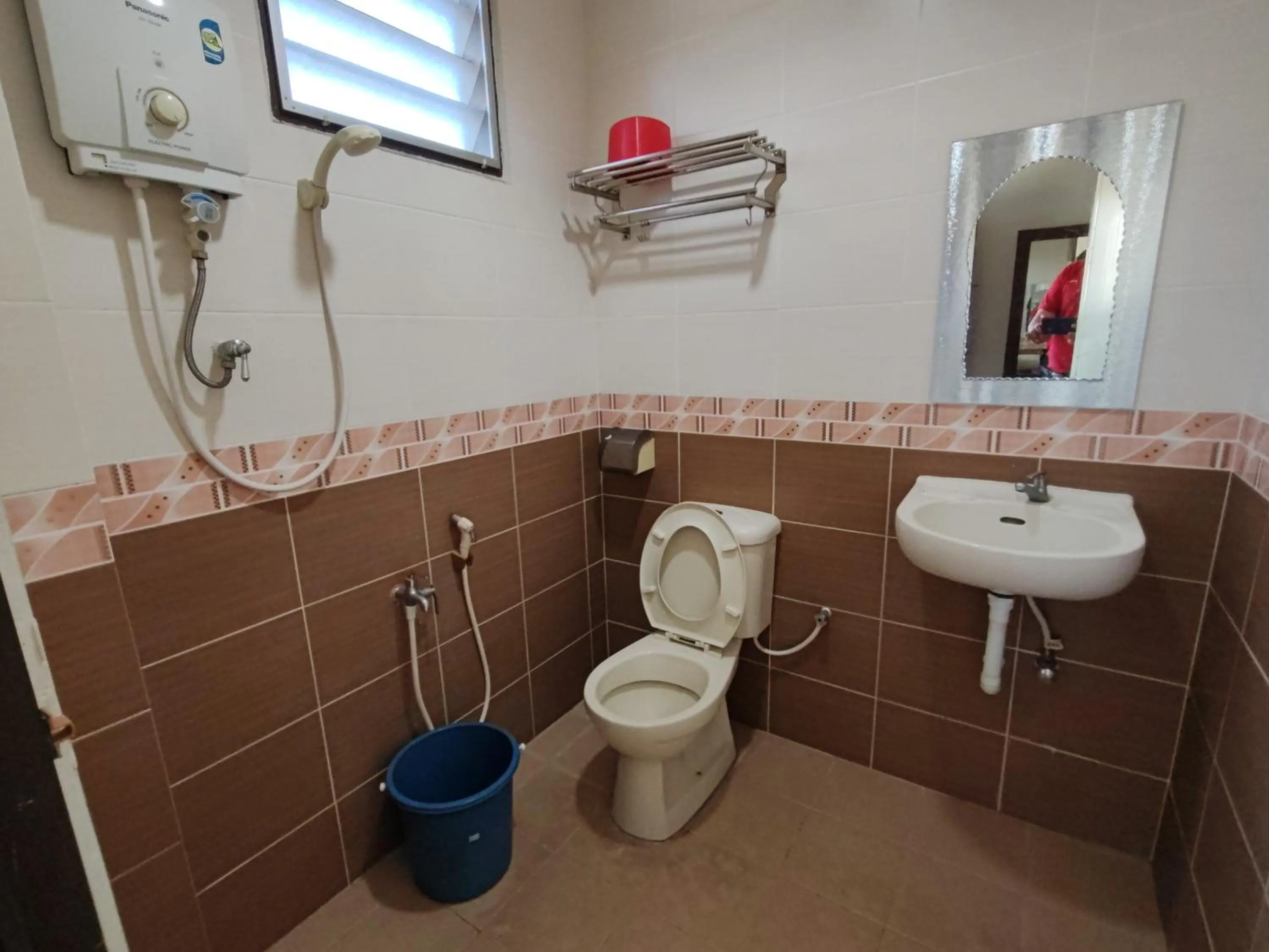 Shower in Lumut Villa Inn Homestay