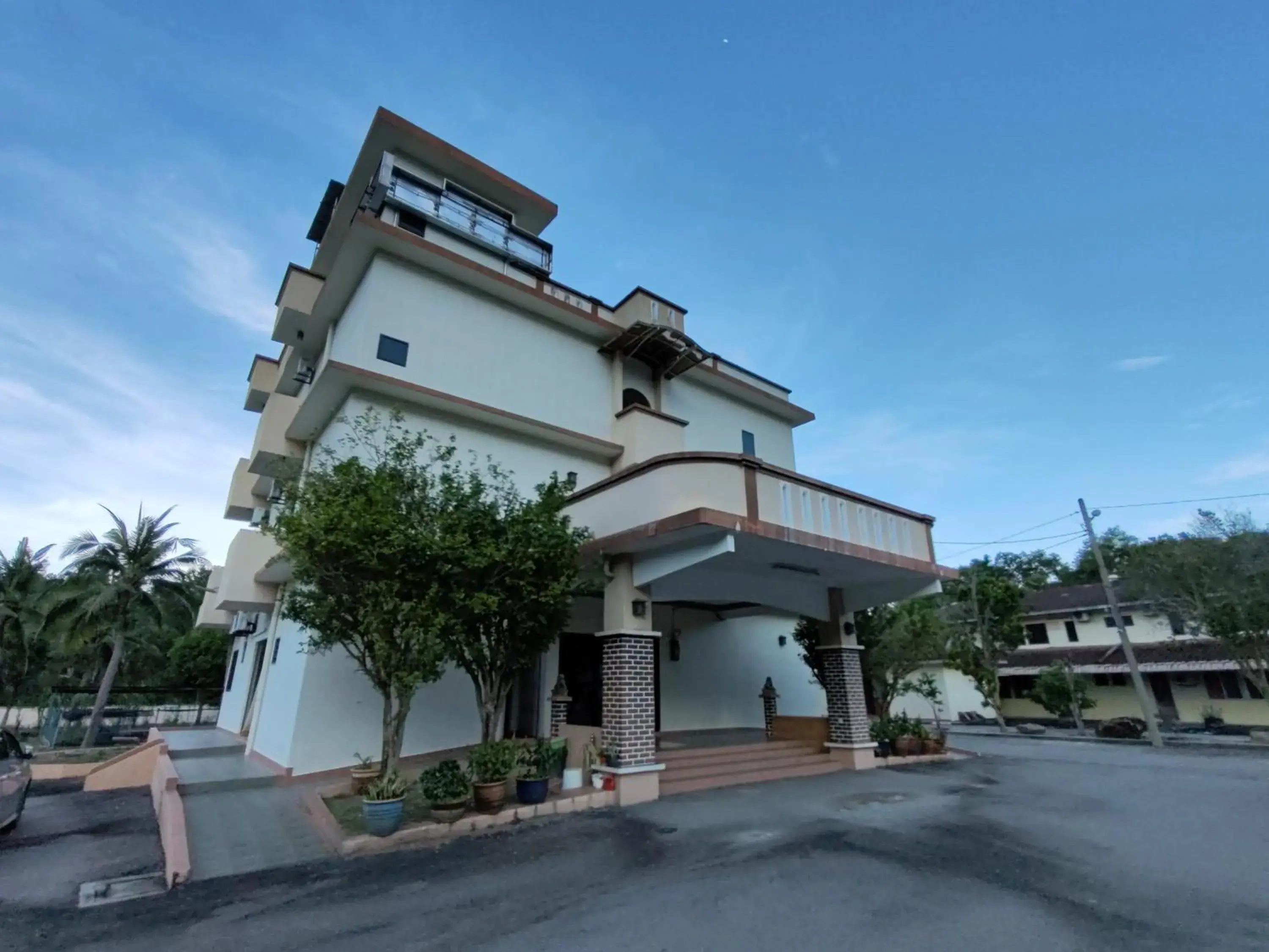 Property building in Lumut Villa Inn Homestay Property building in Lumut Villa Inn Homestay