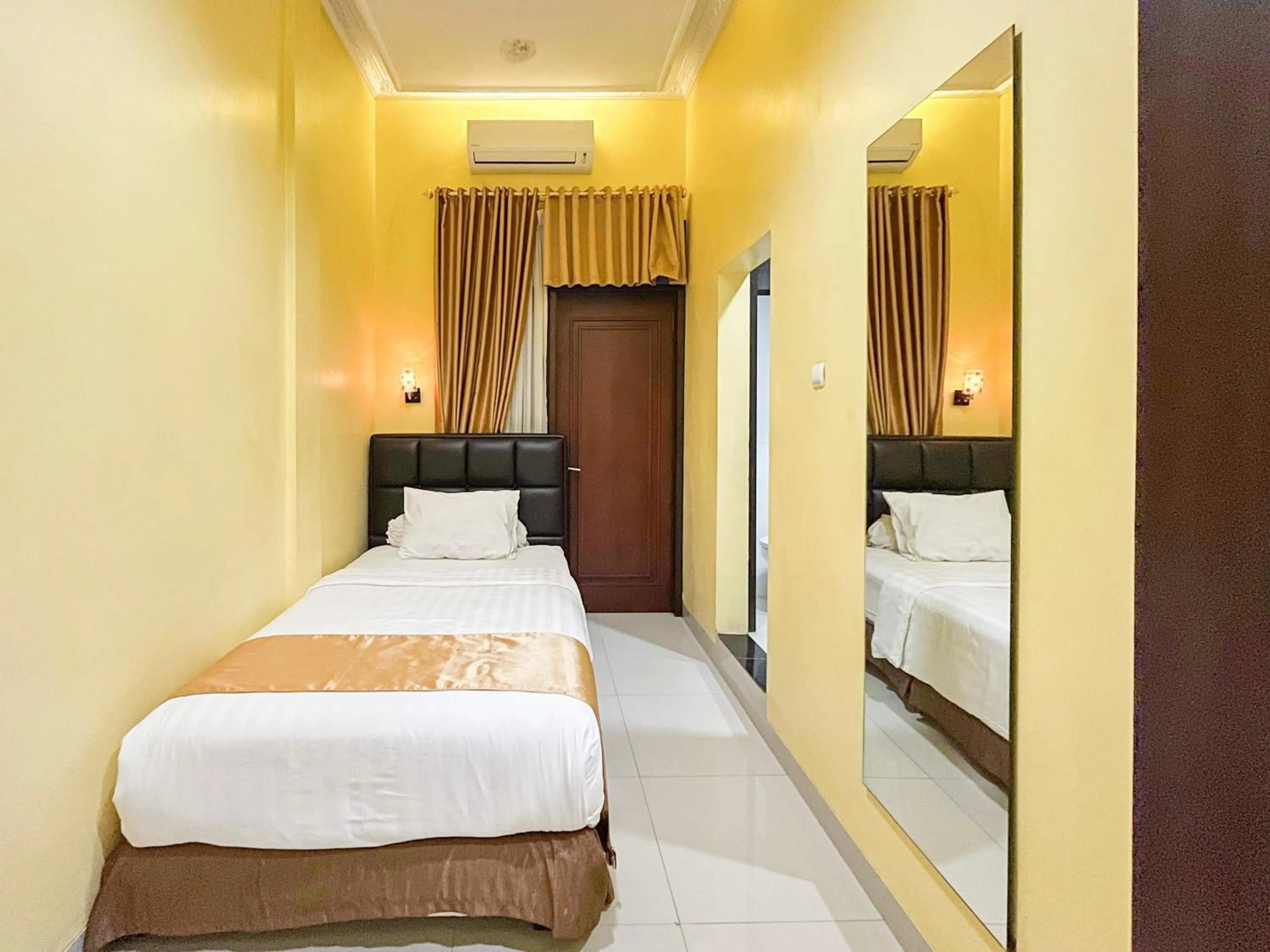 Single Room - single occupancy in Kartika Hotel Syariah Pacitan Mitra RedDoorz