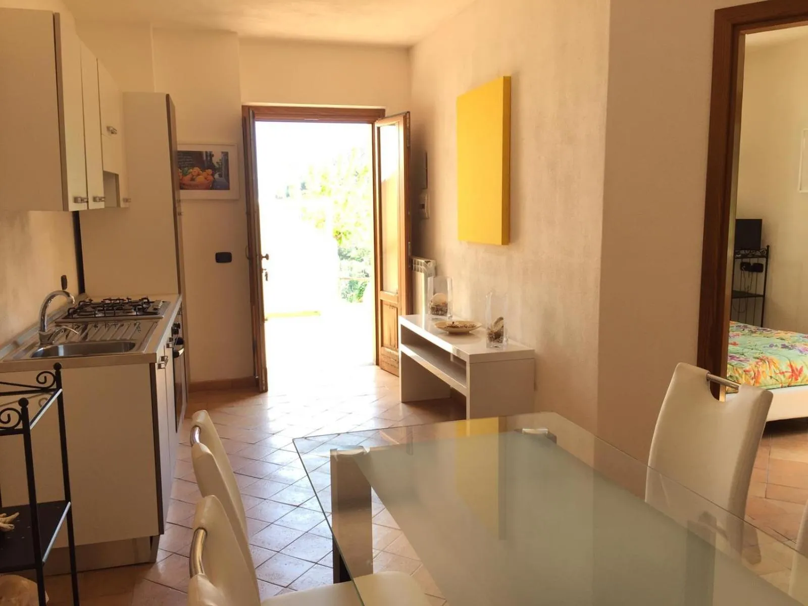 Dining area in B&B Costa di Amalfi