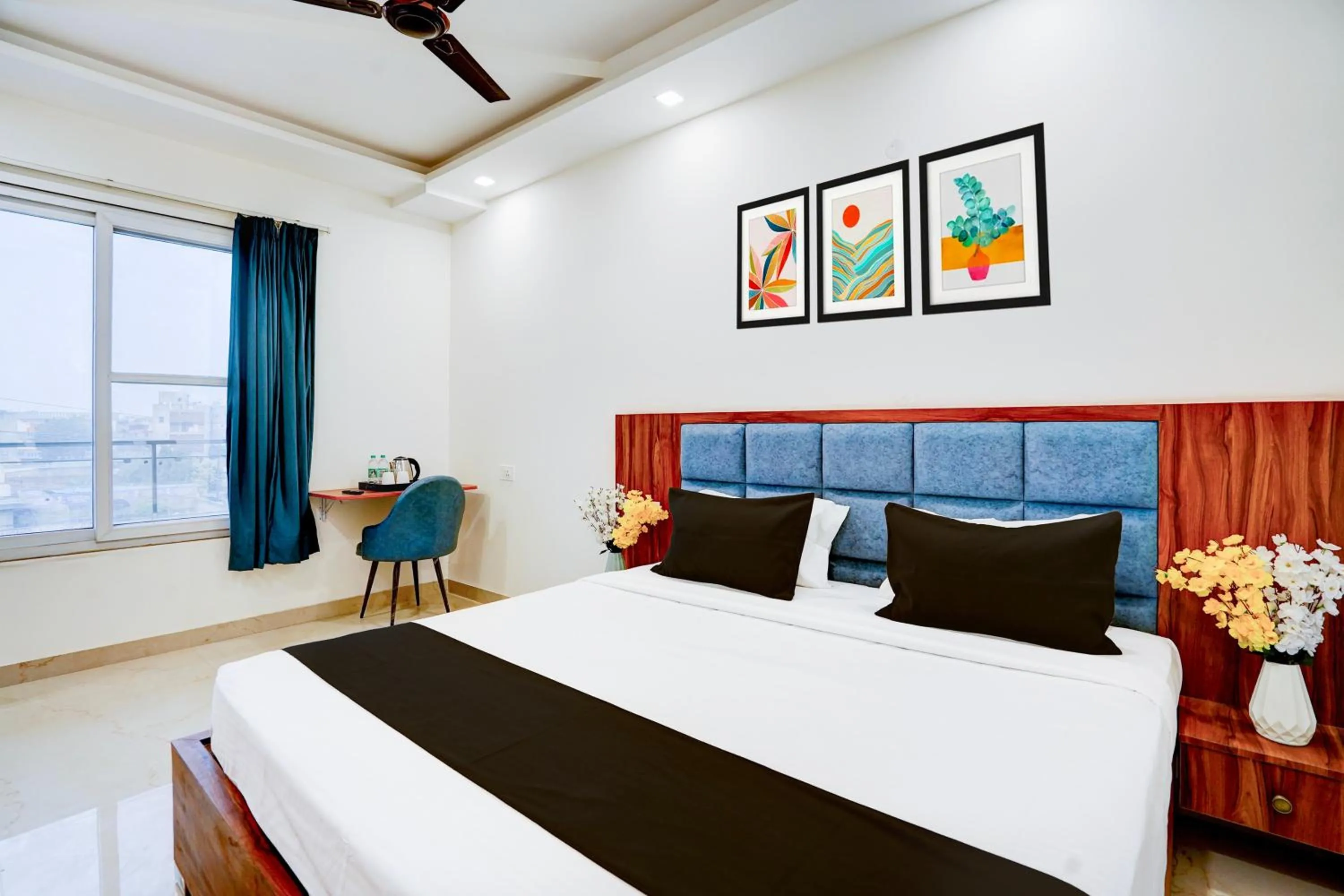 Classic Triple Room - single occupancy in Super Townhouse Sector 93 Noida Expressway
