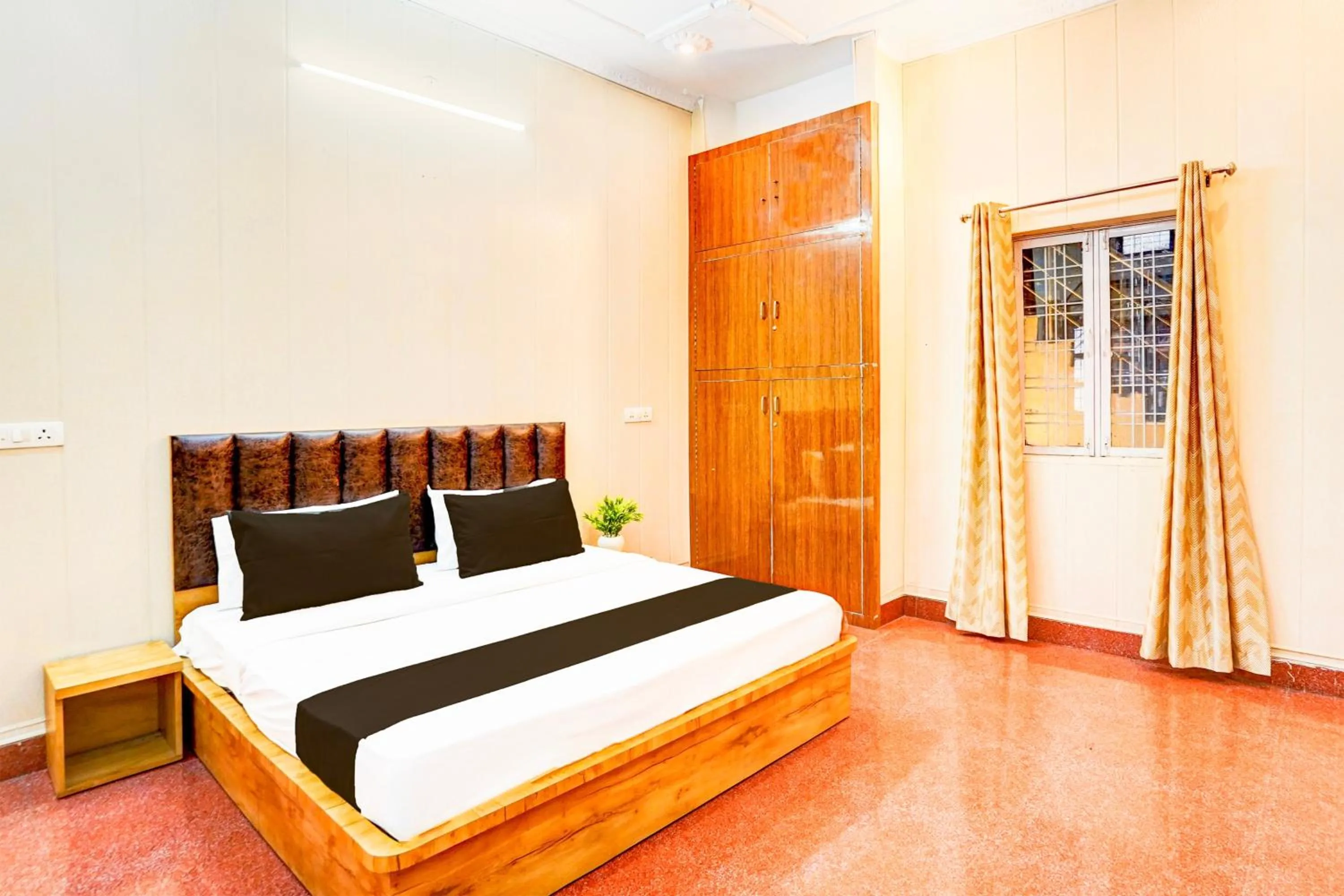 Bedroom, Bed in Hotel O Sudhowala Near Nanda ki Chowk