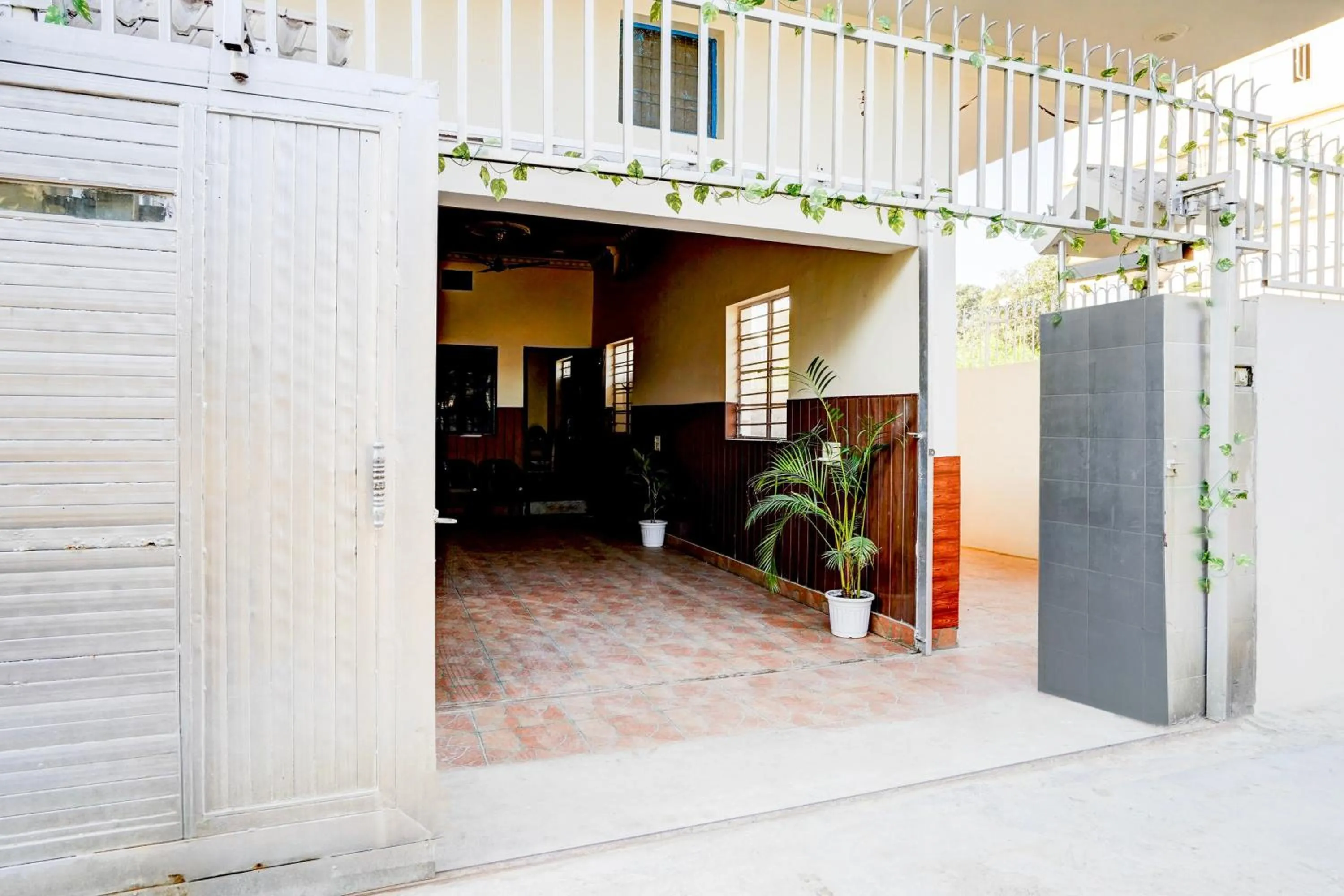 Facade/entrance in Hotel O Sudhowala Near Nanda ki Chowk