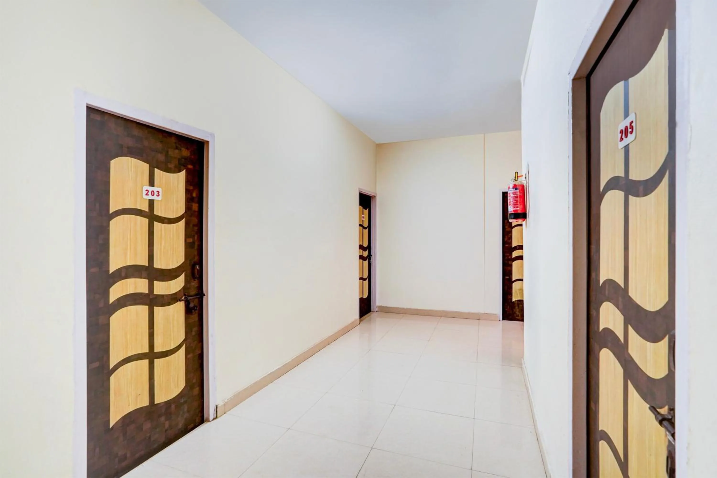 Lobby or reception in Hotel O Sudhowala Near Nanda ki Chowk