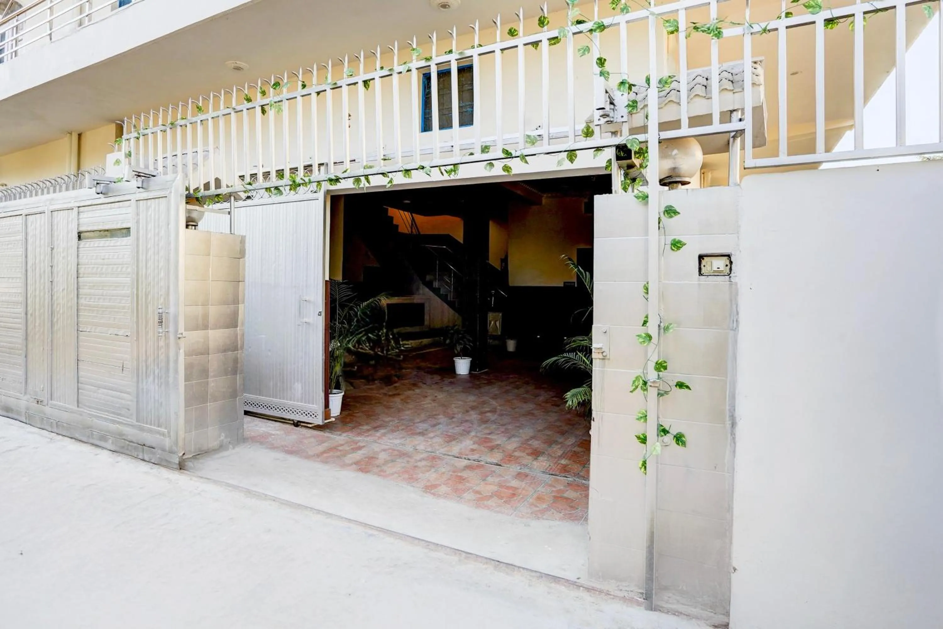 Facade/entrance in Hotel O Sudhowala Near Nanda ki Chowk