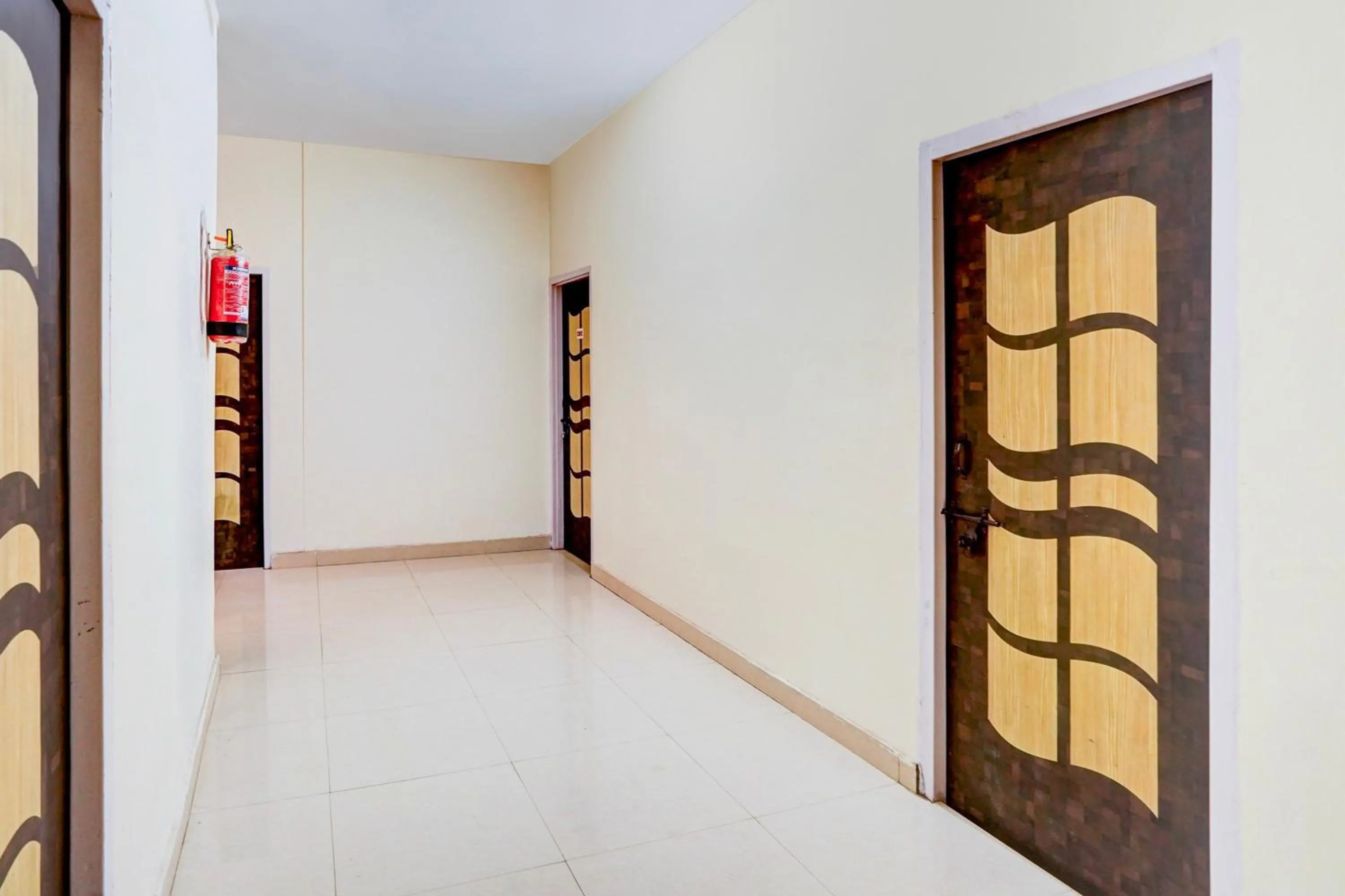 Lobby or reception in Hotel O Sudhowala Near Nanda ki Chowk