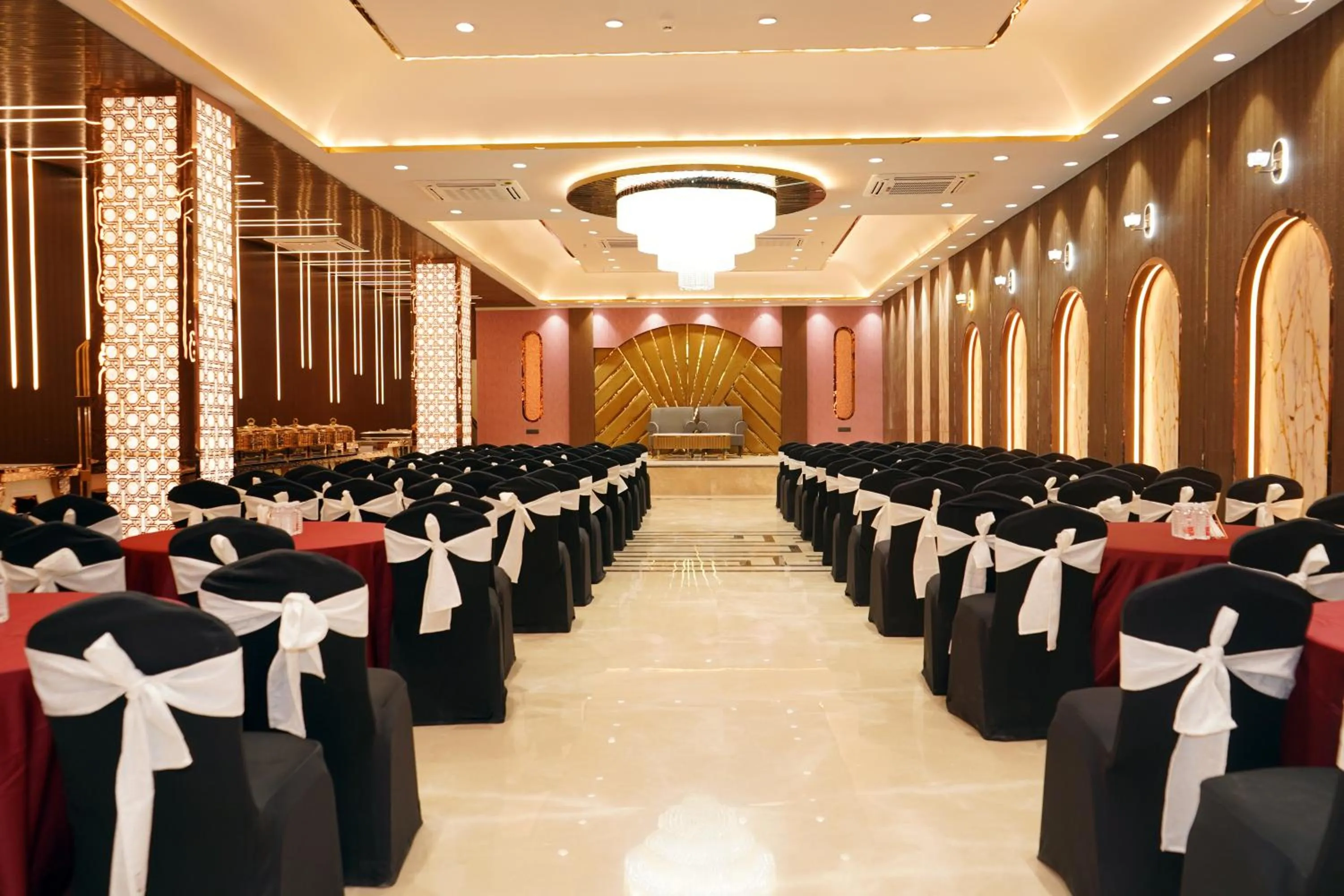 Banquet/Function facilities in ShriGo Hotel Banaras