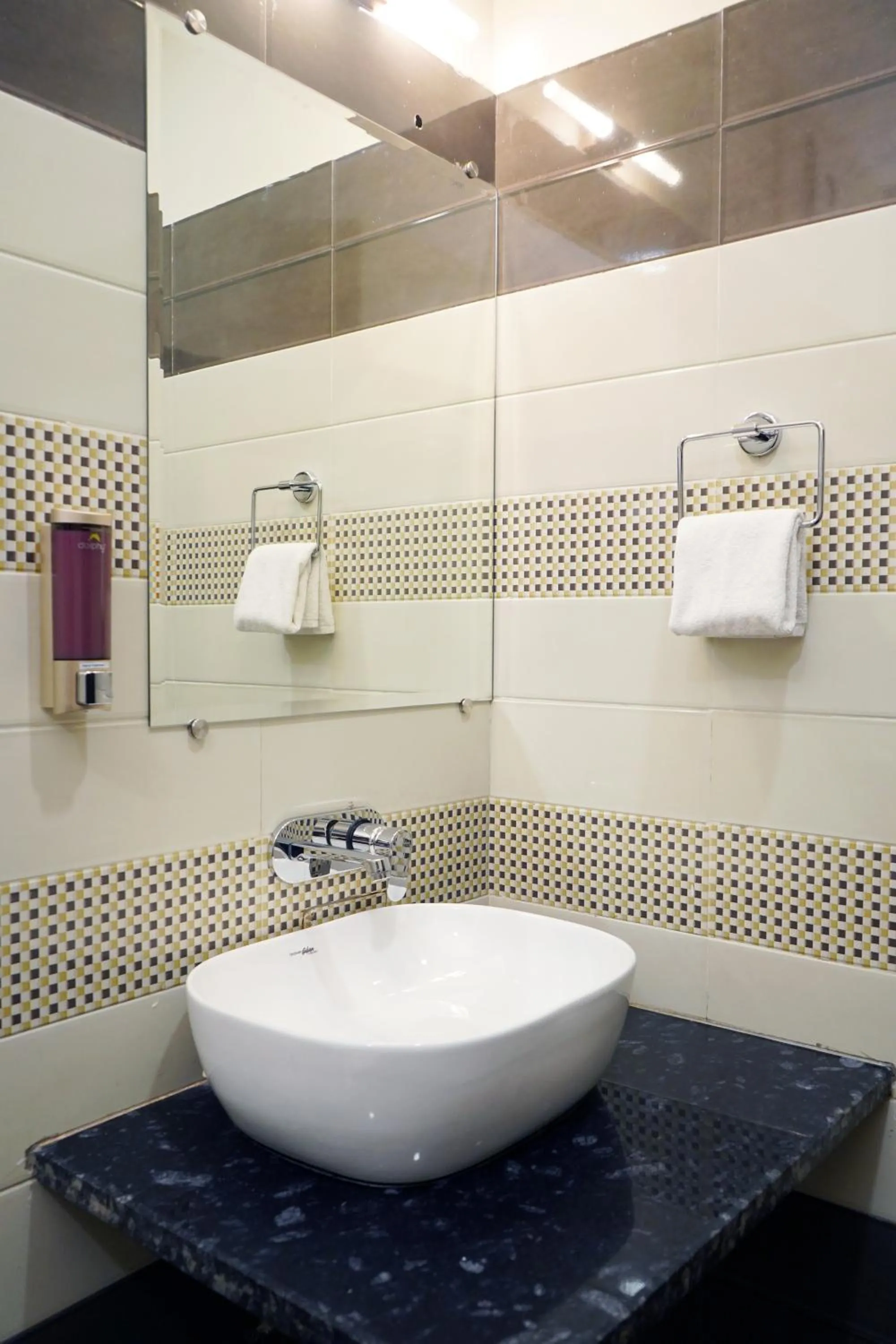 Bathroom in ShriGo Hotel Banaras