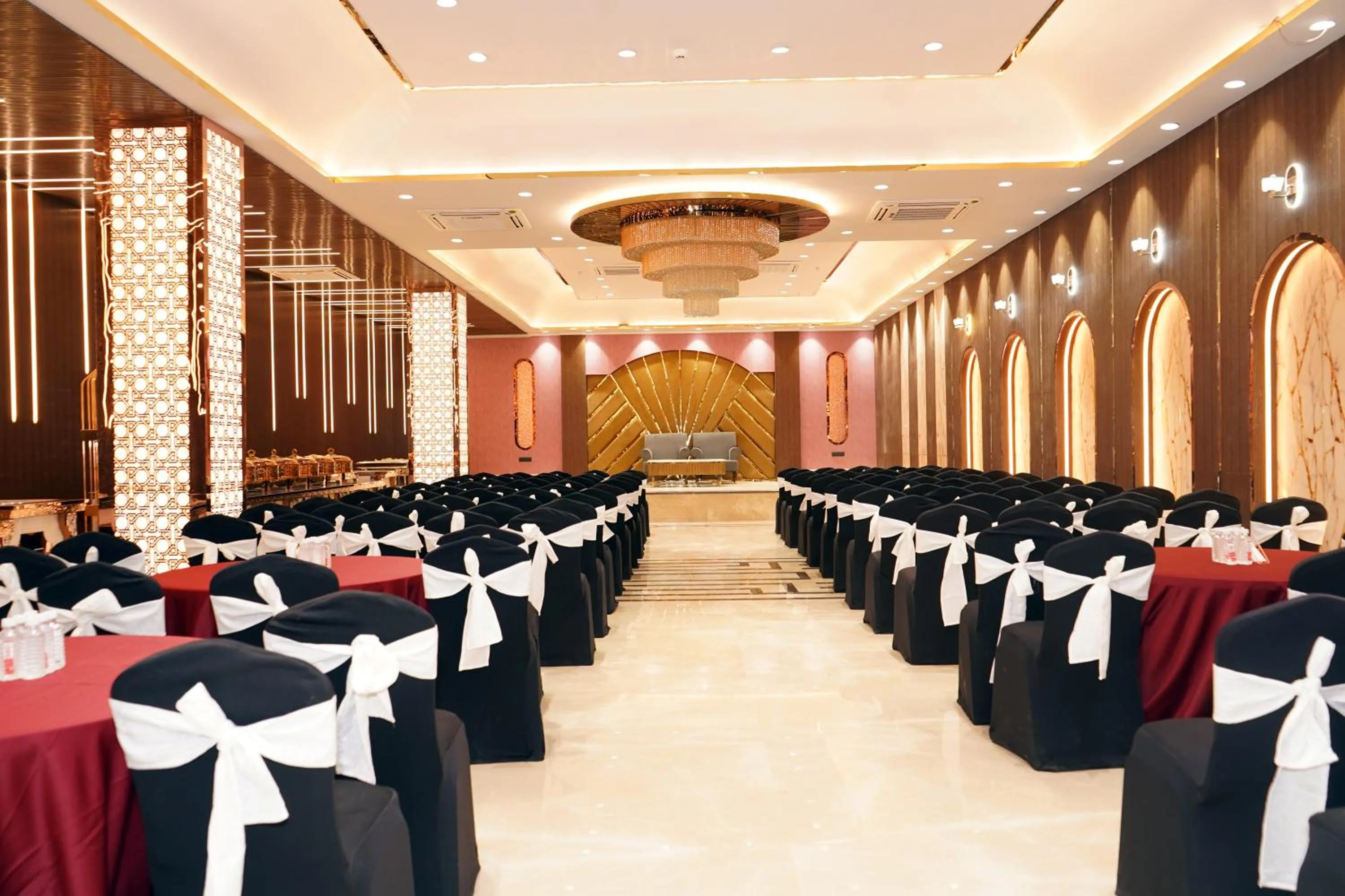 Banquet/Function facilities in ShriGo Hotel Banaras