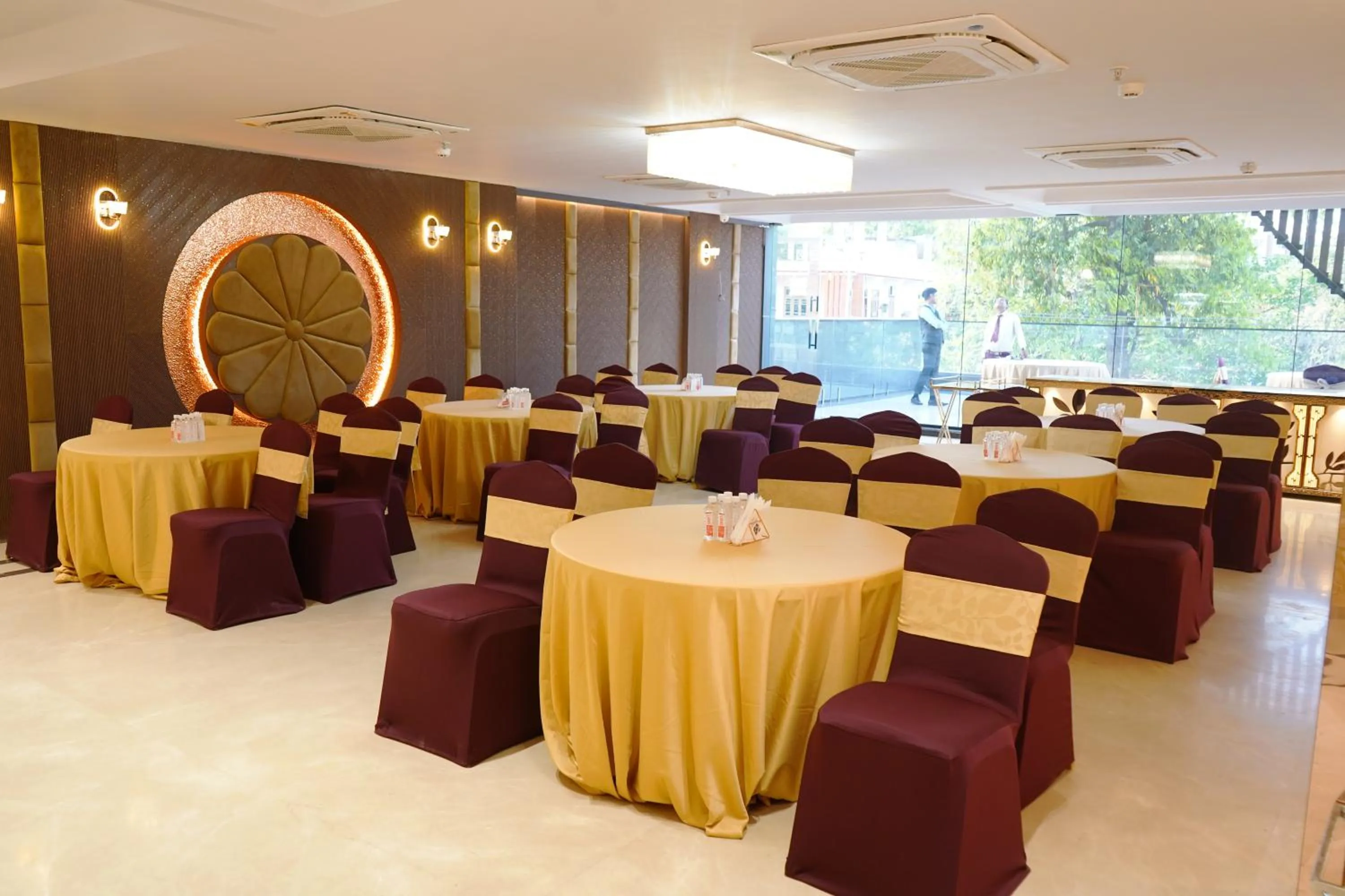 Banquet/Function facilities in ShriGo Hotel Banaras
