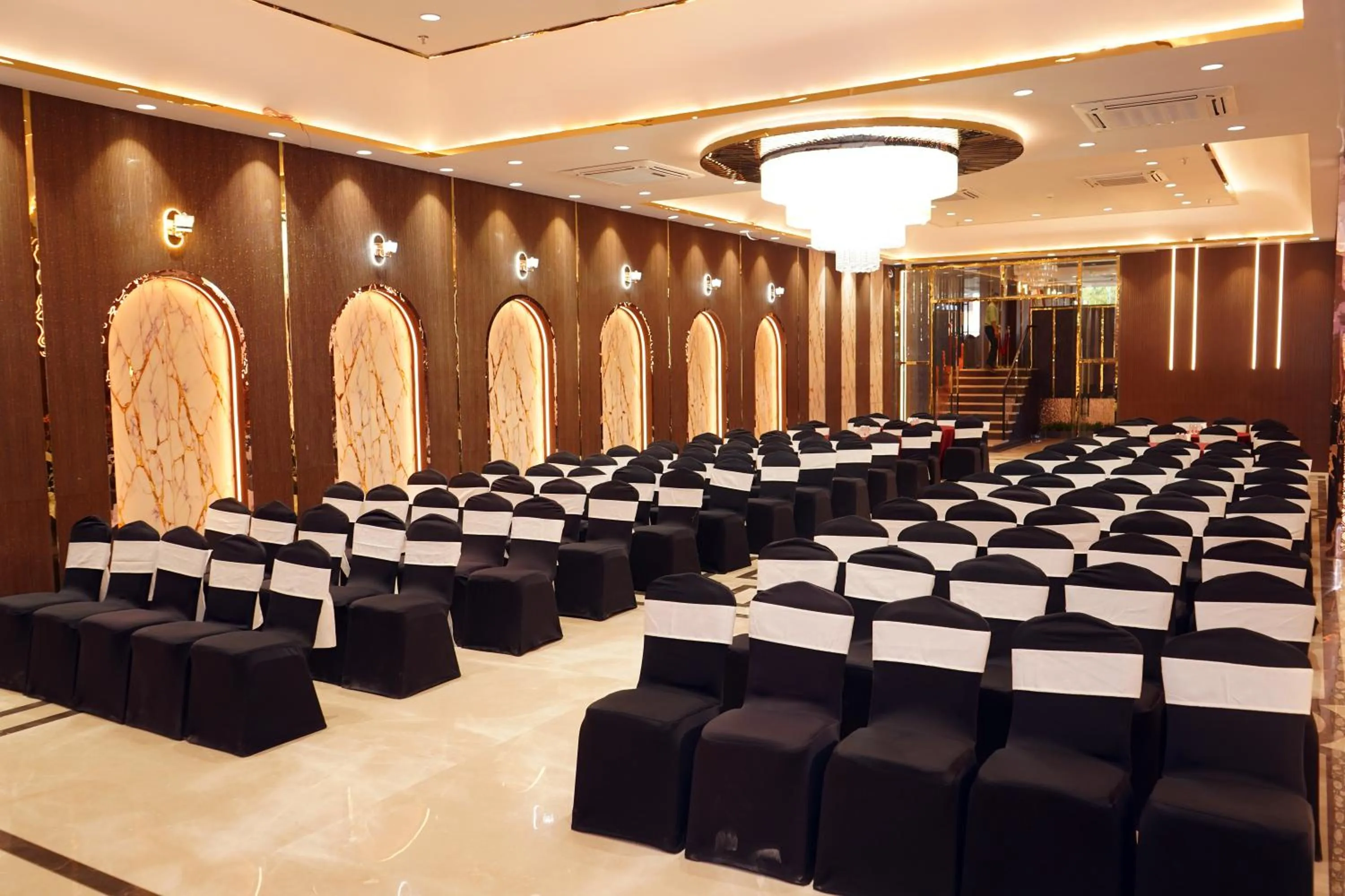 Banquet/Function facilities in ShriGo Hotel Banaras