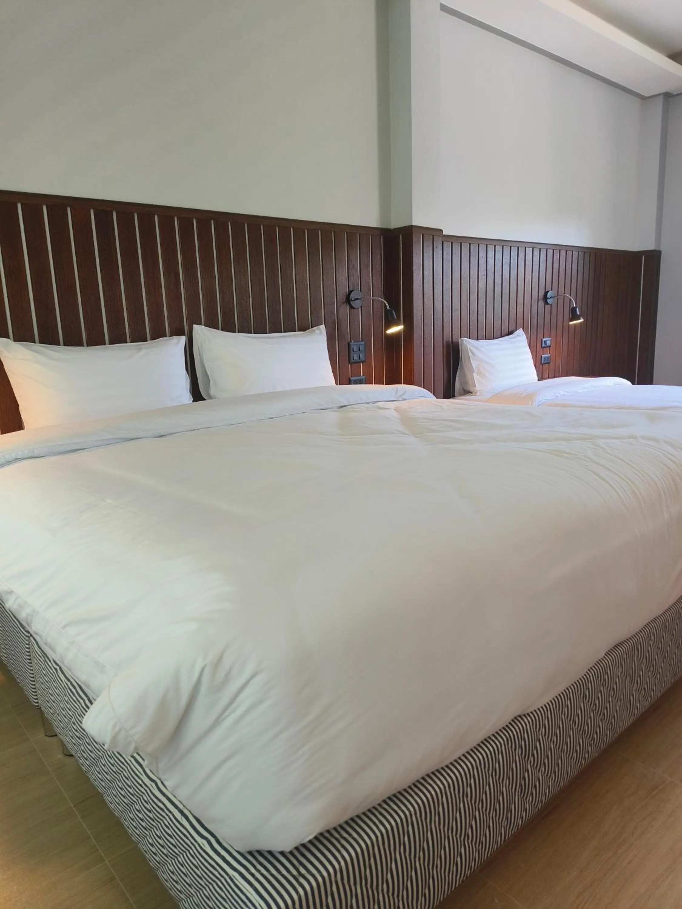 Bed in Mookies Bungalows