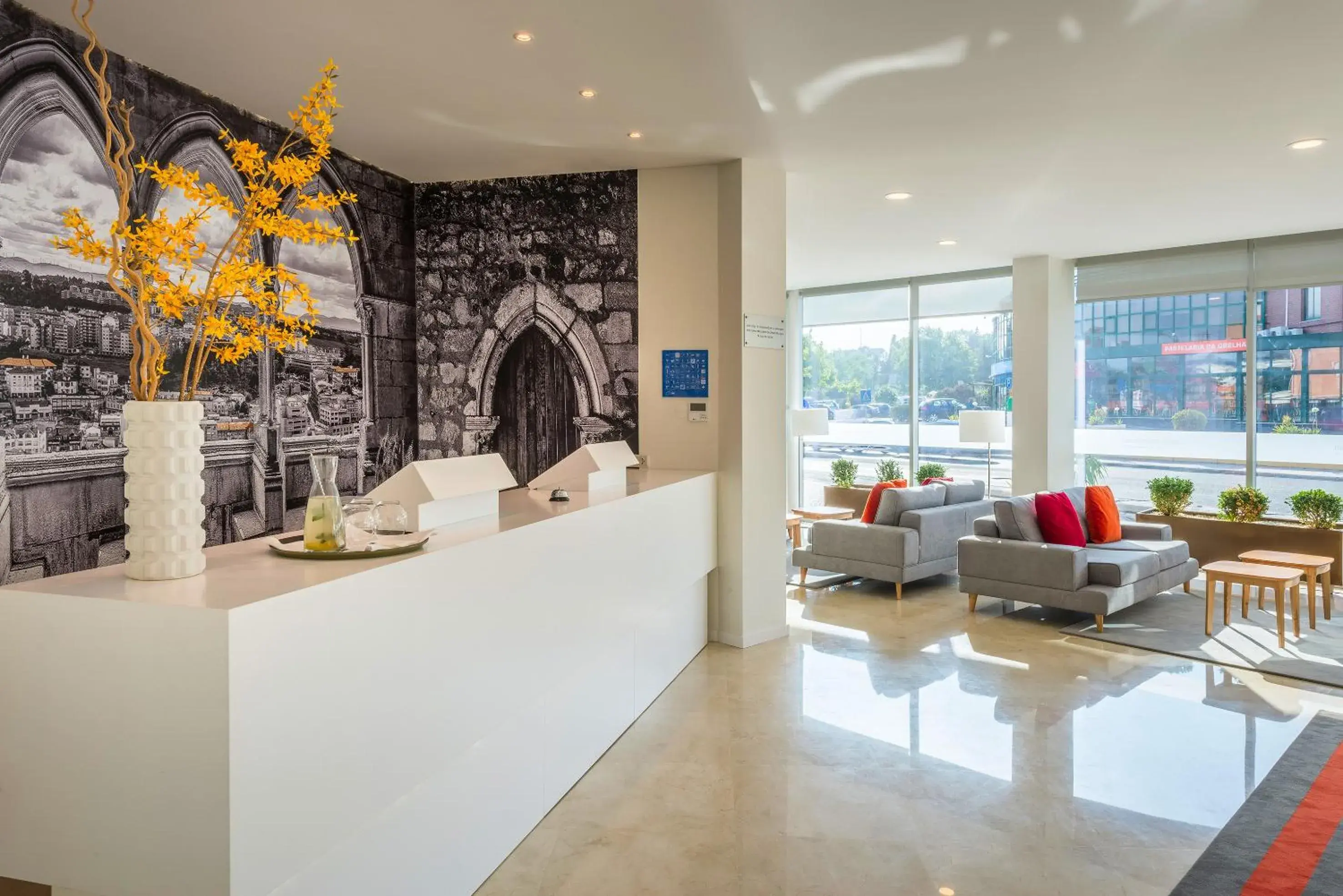 Lobby or reception in TRYP by Wyndham Leiria Lobby or reception in TRYP by Wyndham Leiria