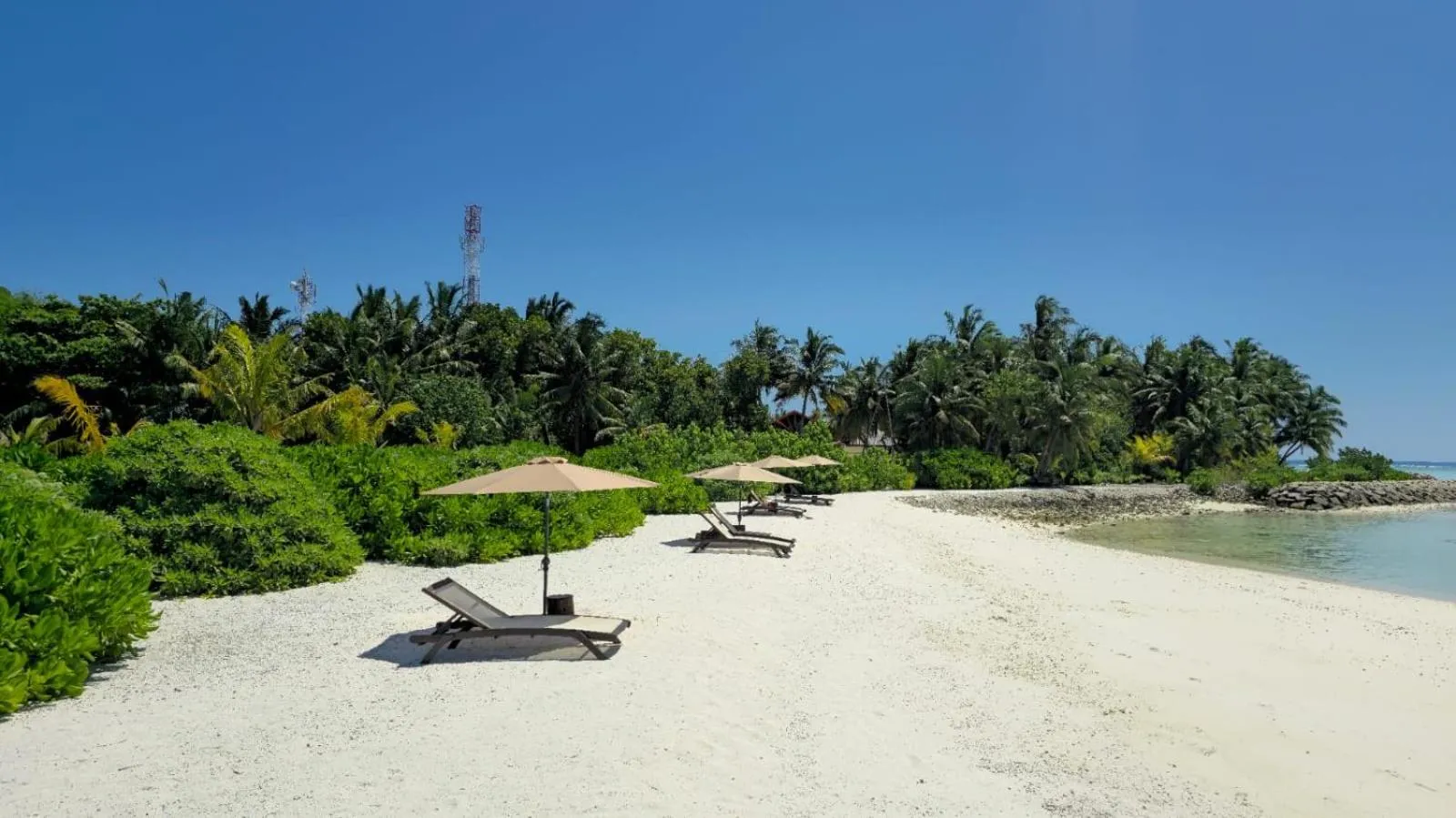Rattehi Inn at Rakeedhoo