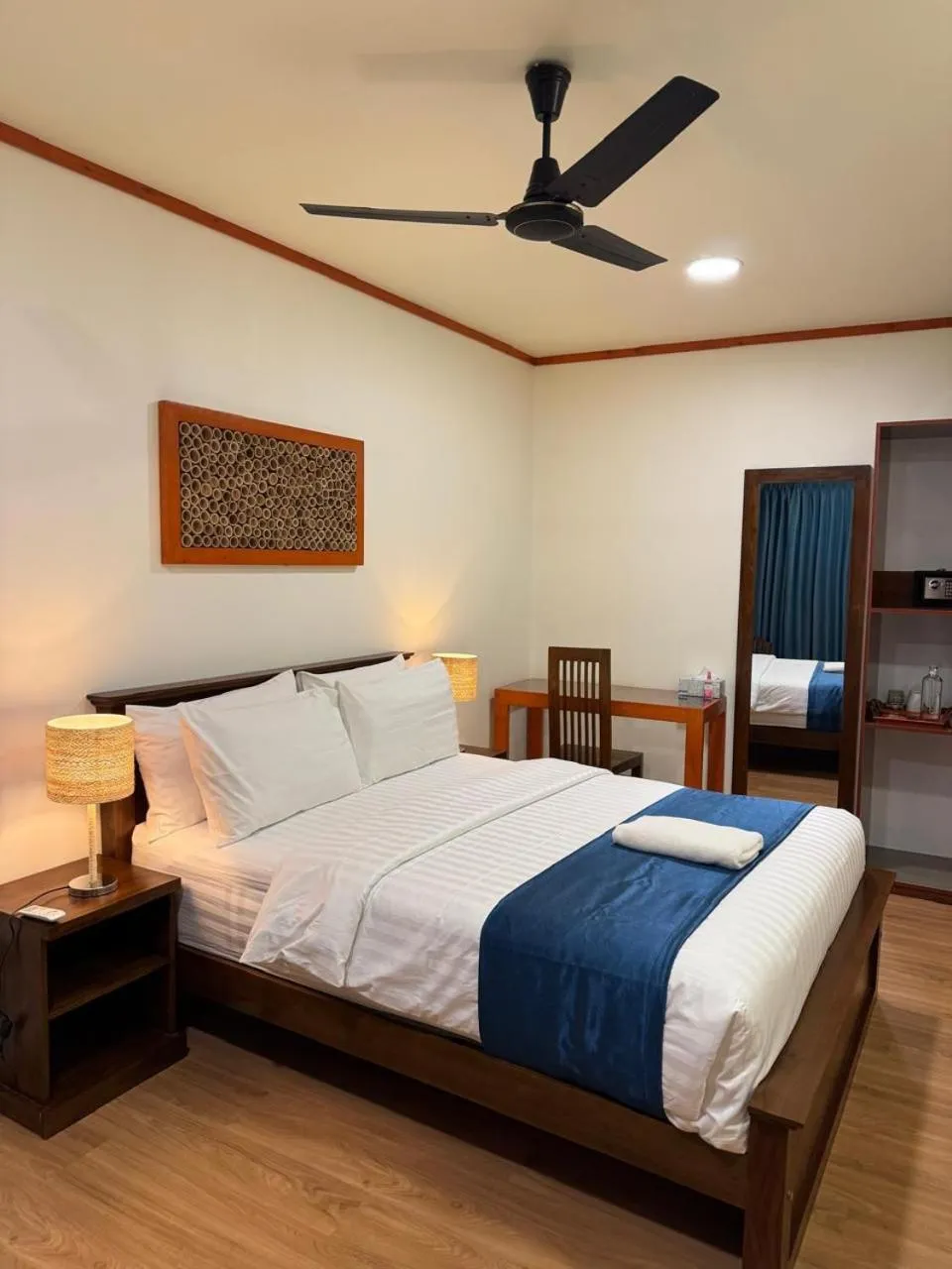 Bed in Rattehi Inn at Rakeedhoo