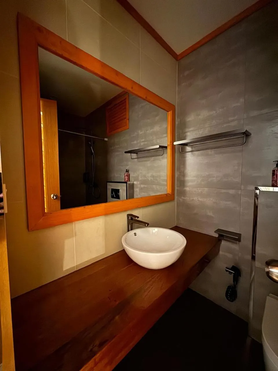 Toilet in Rattehi Inn at Rakeedhoo