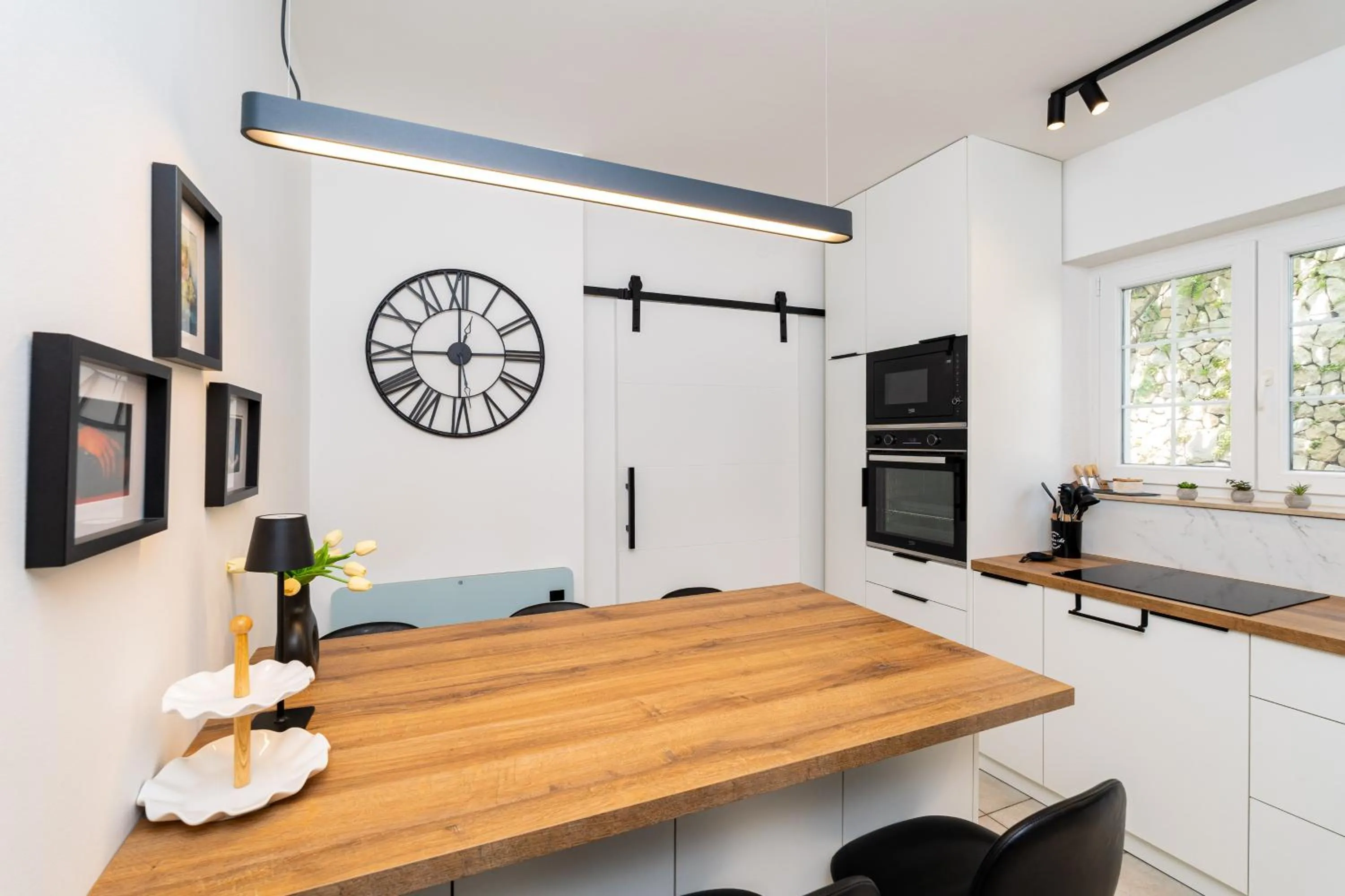 Kitchen or kitchenette in Villa Vista Old Town