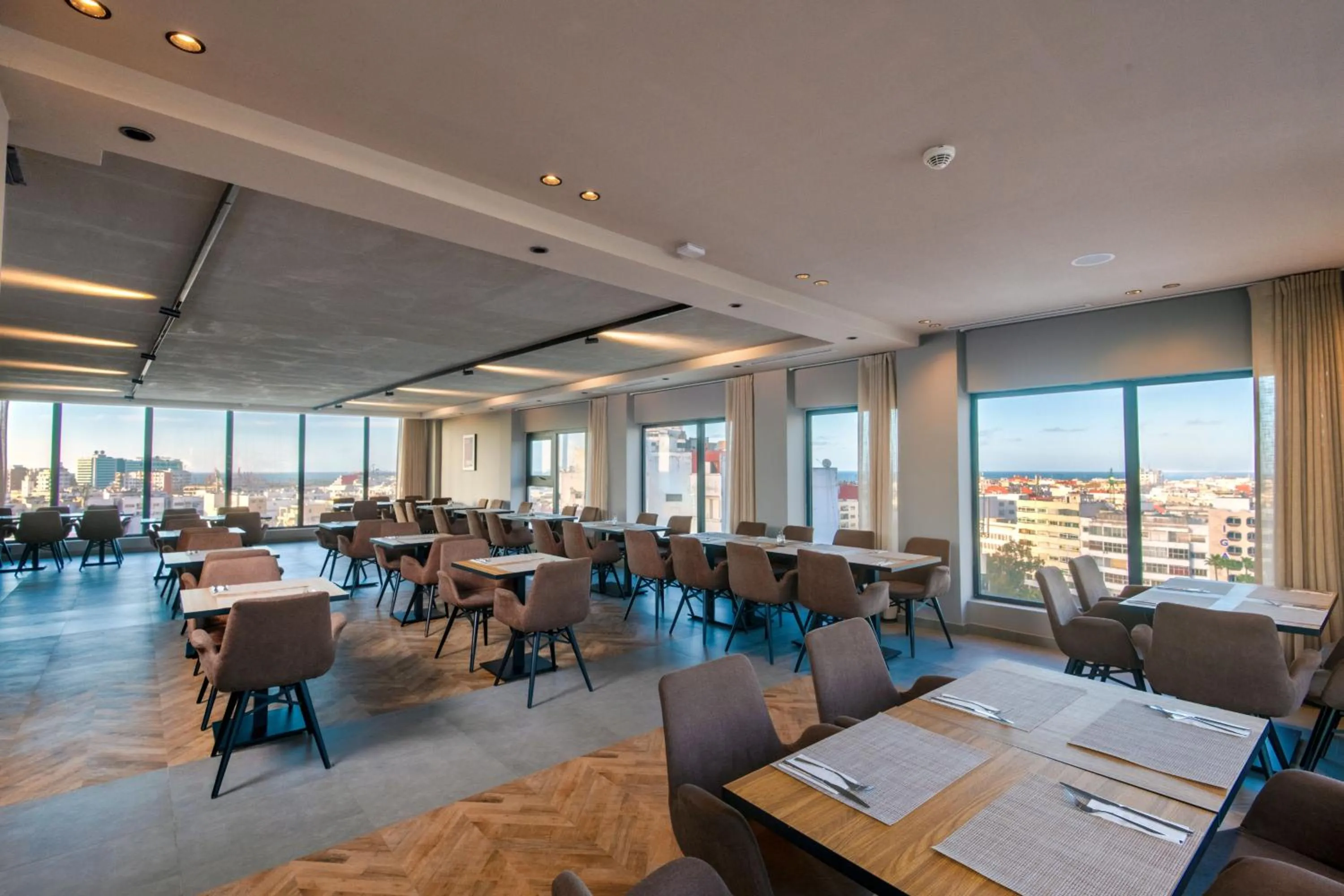 Restaurant/places to eat in ADAY Hotel Casablanca