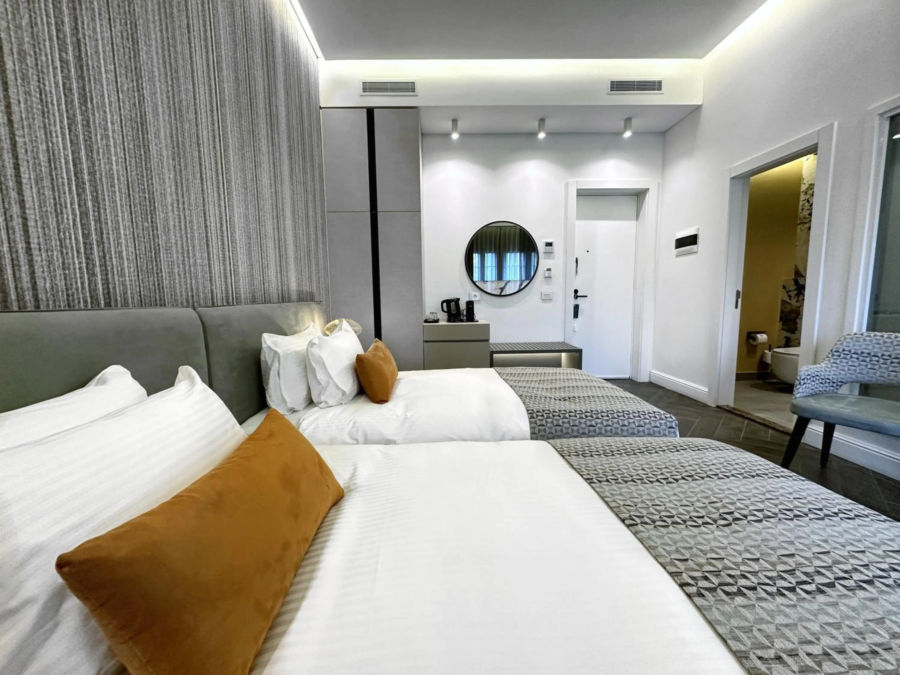 10 Stories Hotel