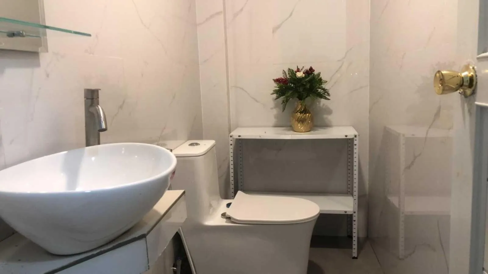 Bathroom in OYO 1128 HOTEL SANGCO