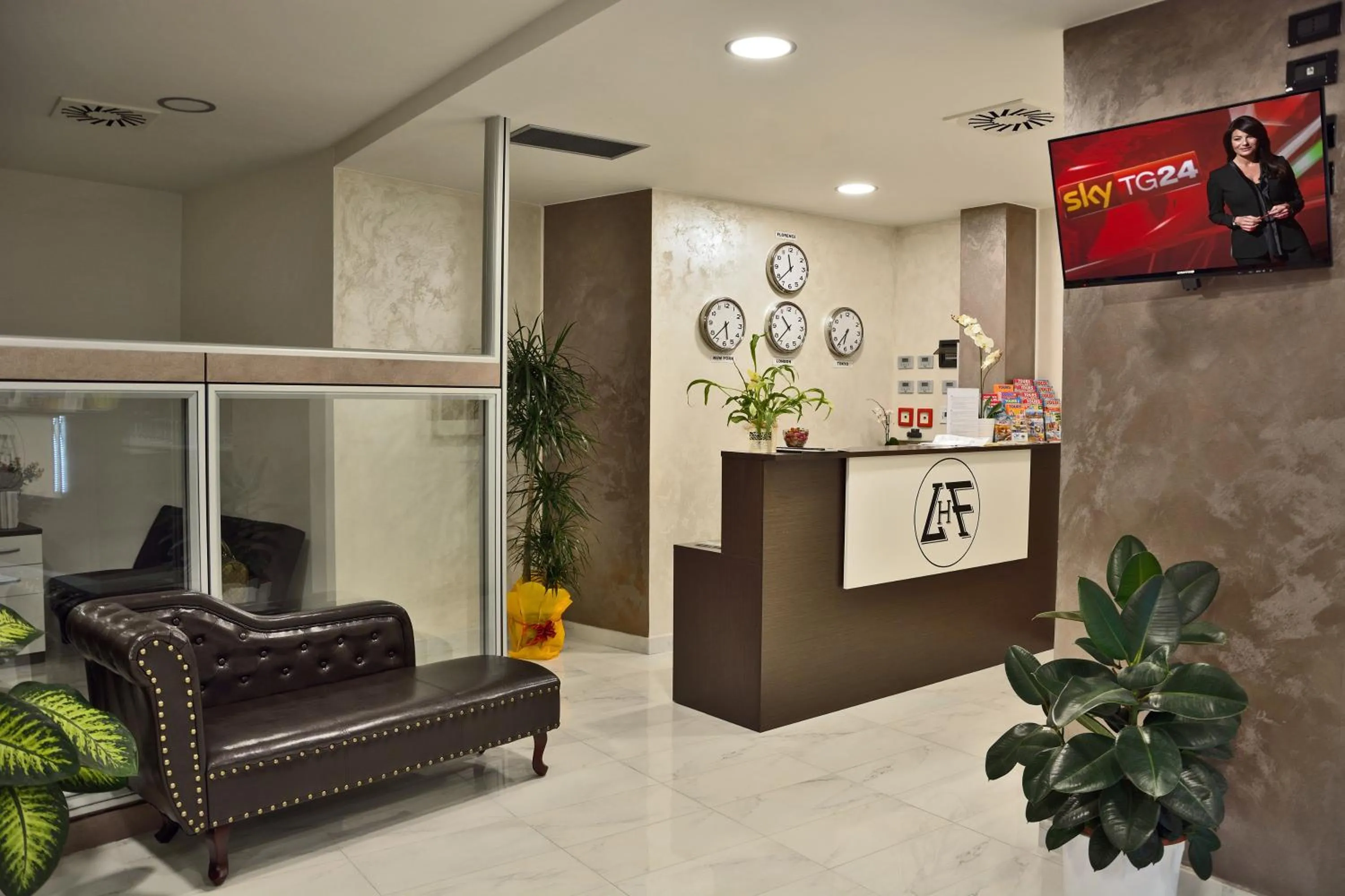 Lobby or reception in Hotel Luxor Florence