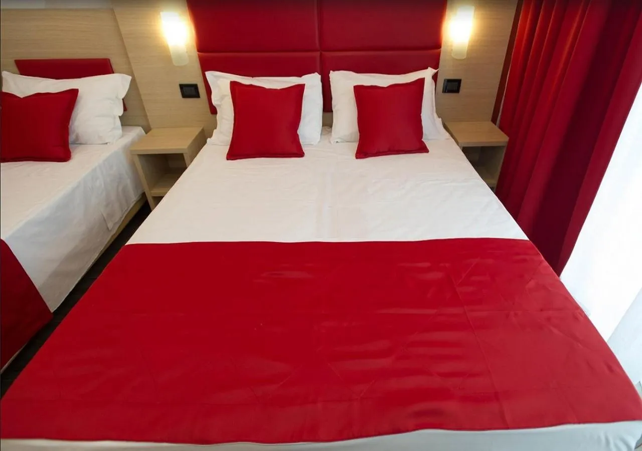 Bed in Hotel Luxor Florence