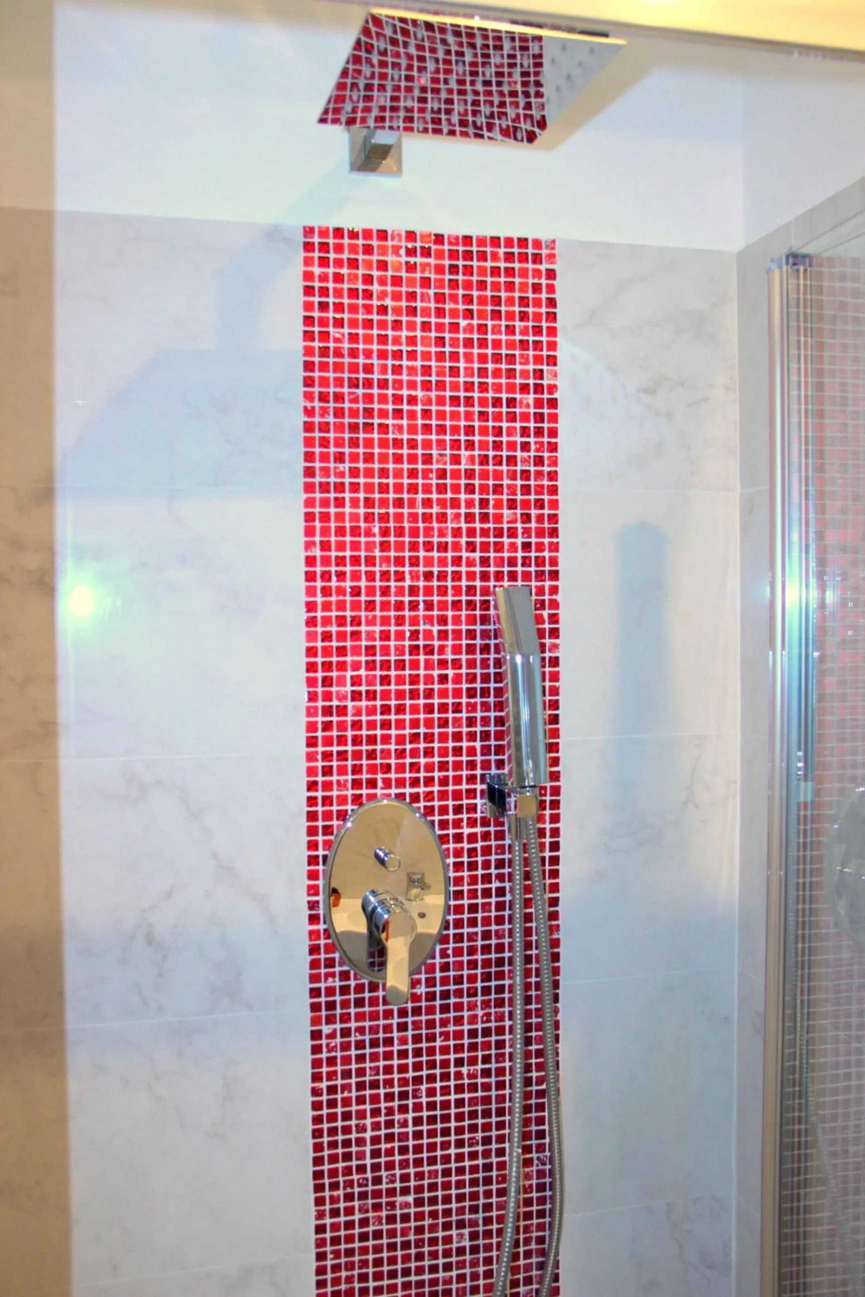 Shower in Hotel Luxor Florence